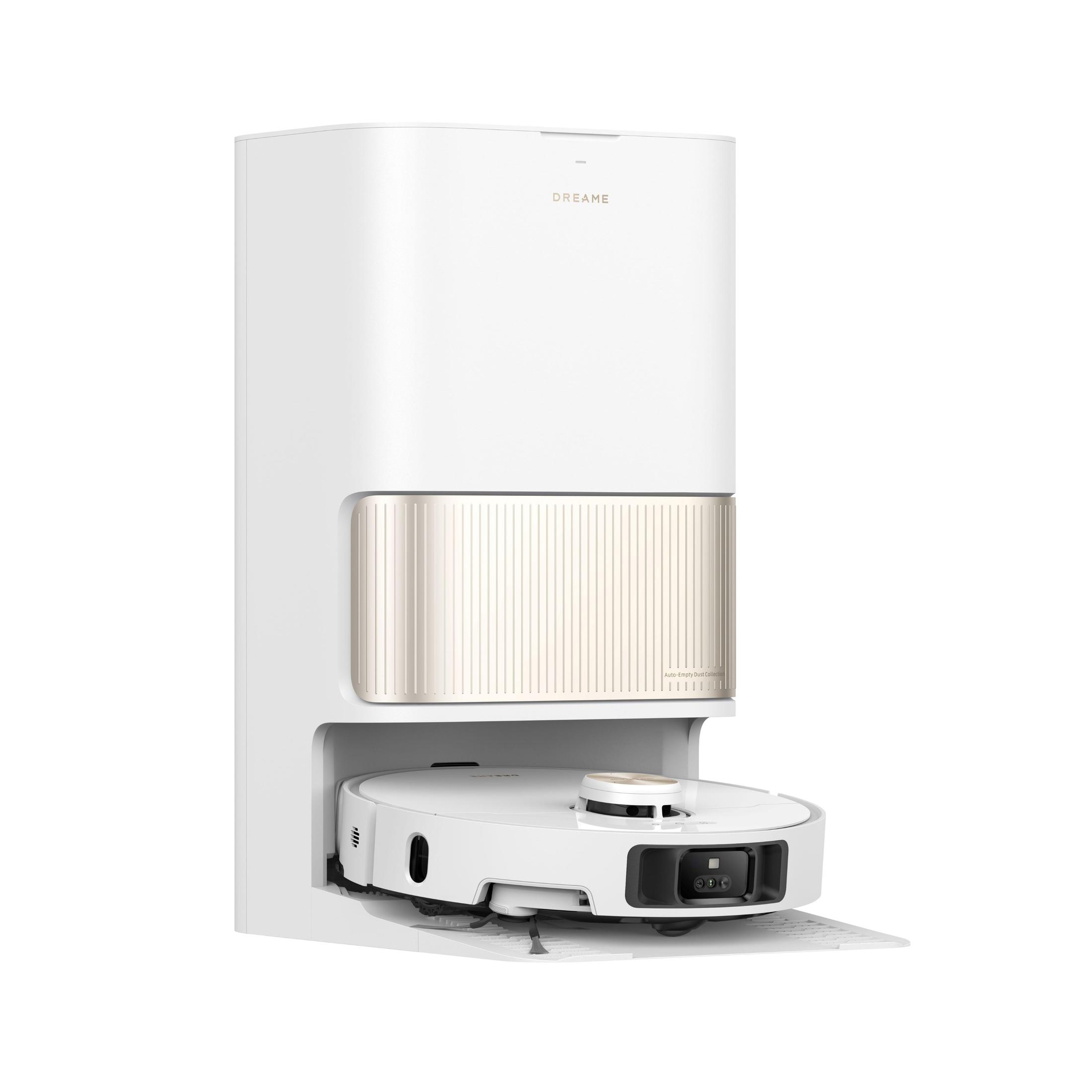 Biały odkurzacz robot Dreame i stacja ładująca na białym tle.