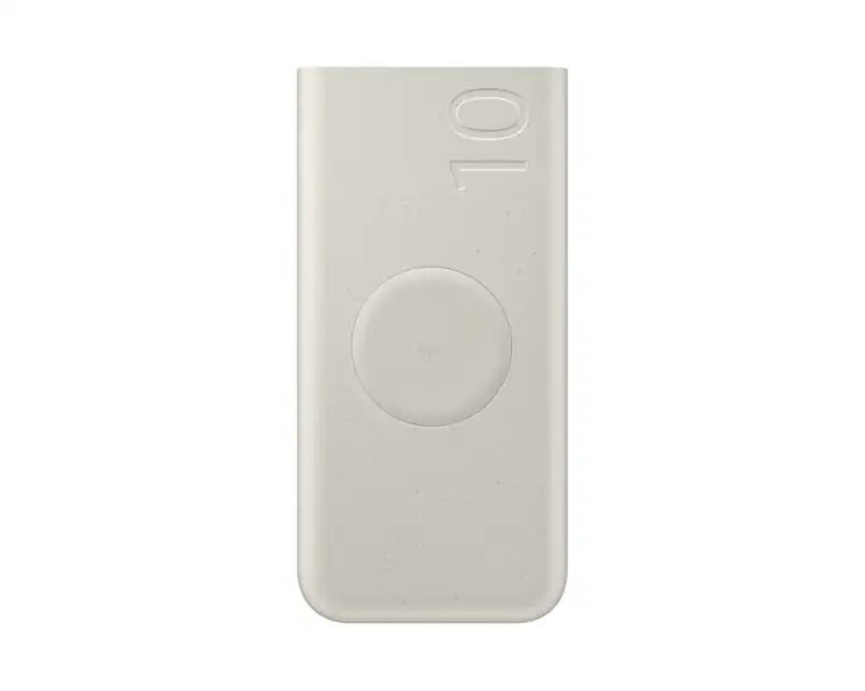 Télécommande blanche avec le numéro 10 dans le coin. Fond blanc.