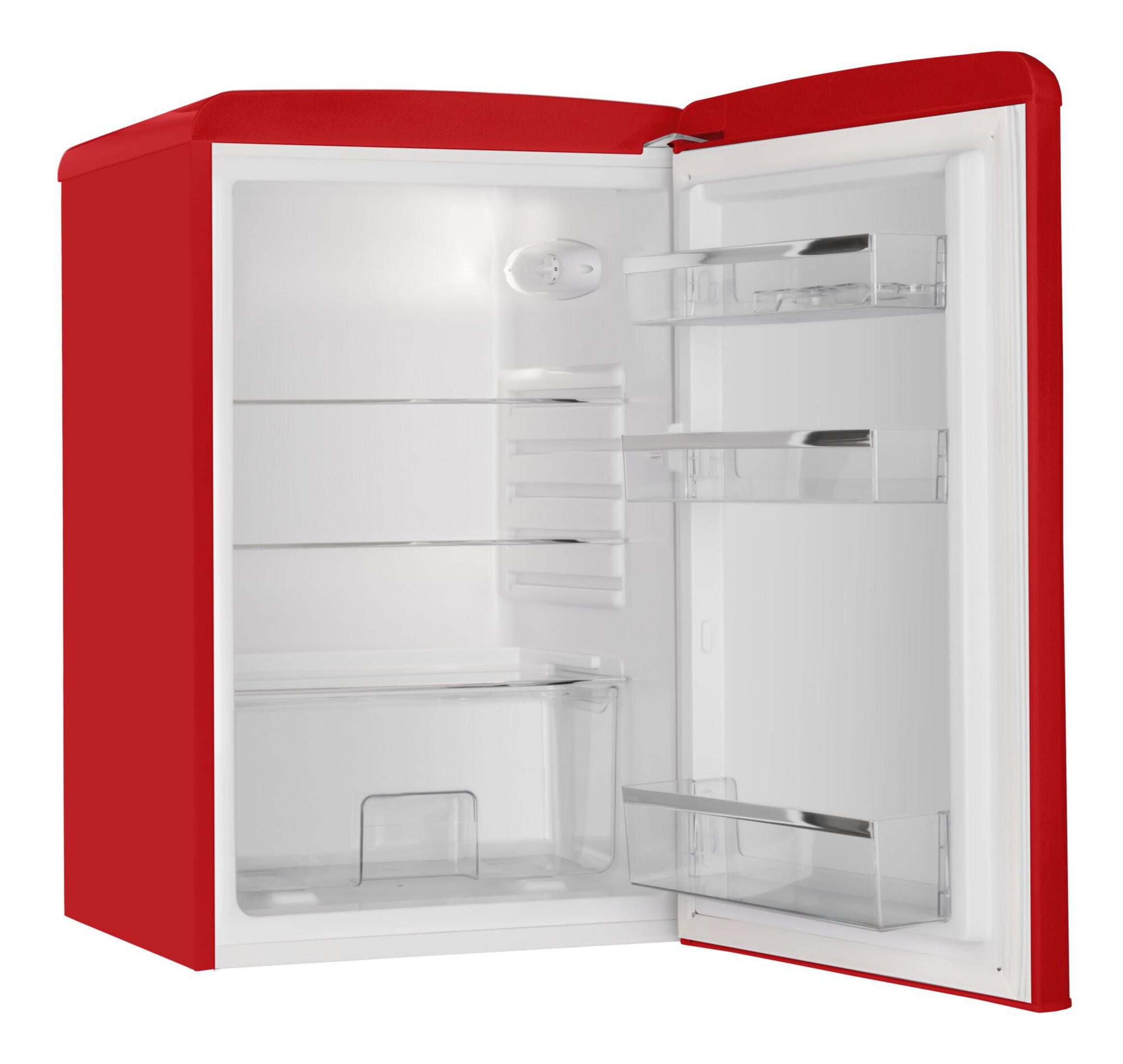 Ein roter Kühlschrank mit offener Tür. Der Innenraum ist weiß mit Regalen und einer transparenten Ablage, die den leeren Raum zeigt.