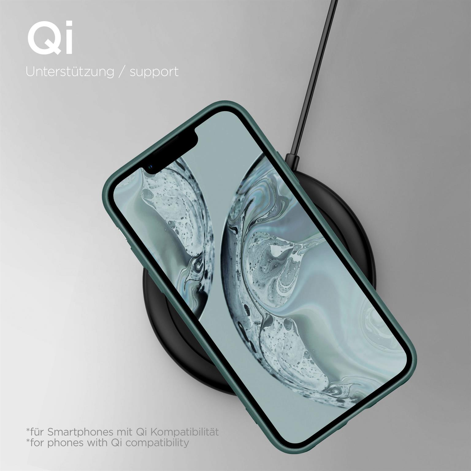 Ein Telefon in einer grünen Hülle auf einem kabellosen Ladegerät mit einem schwarzen Kabel. Der Hintergrund ist grau.
