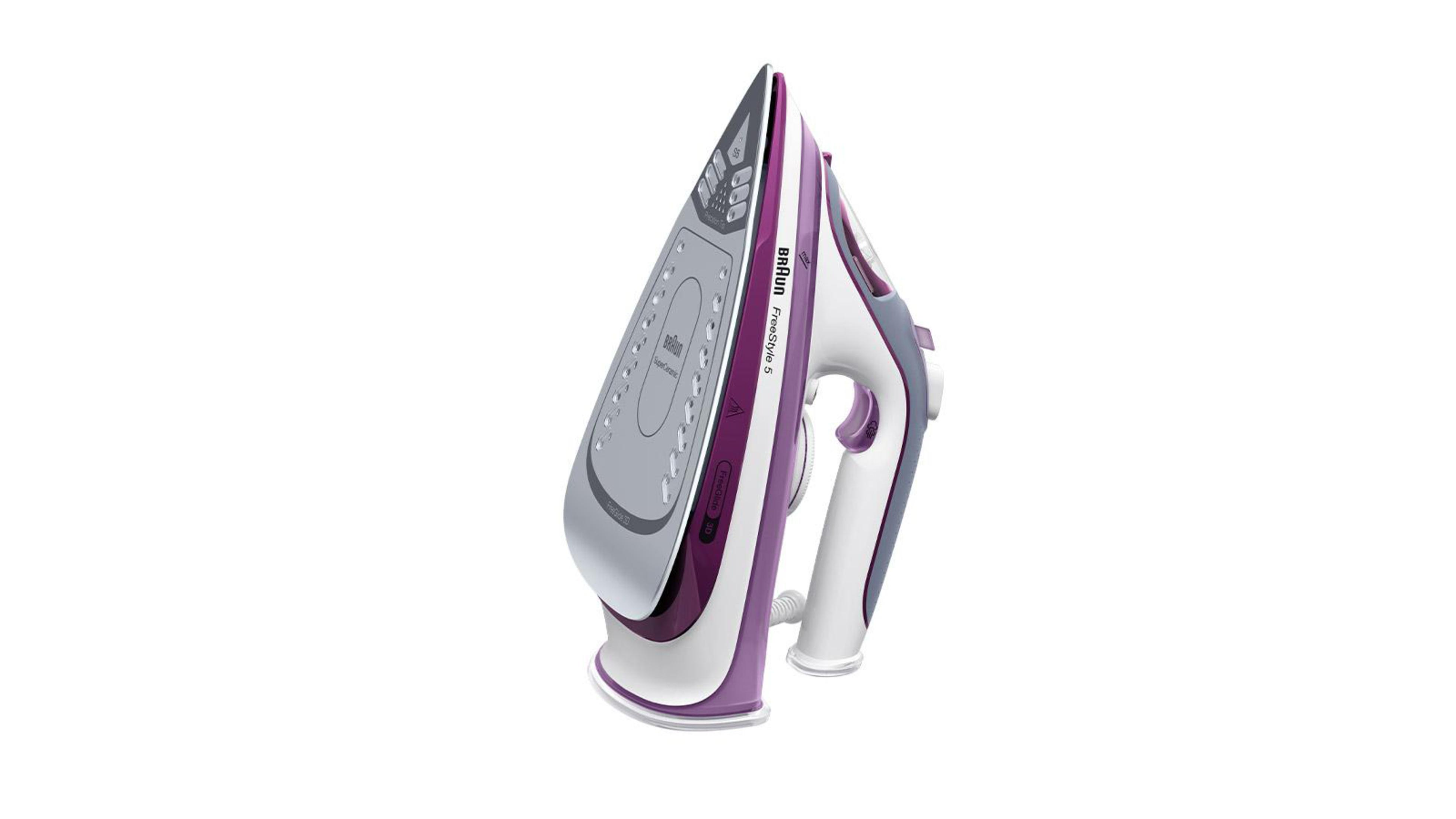 Biało-fioletowe żelazko Braun, skierowane w lewo na białym tle.