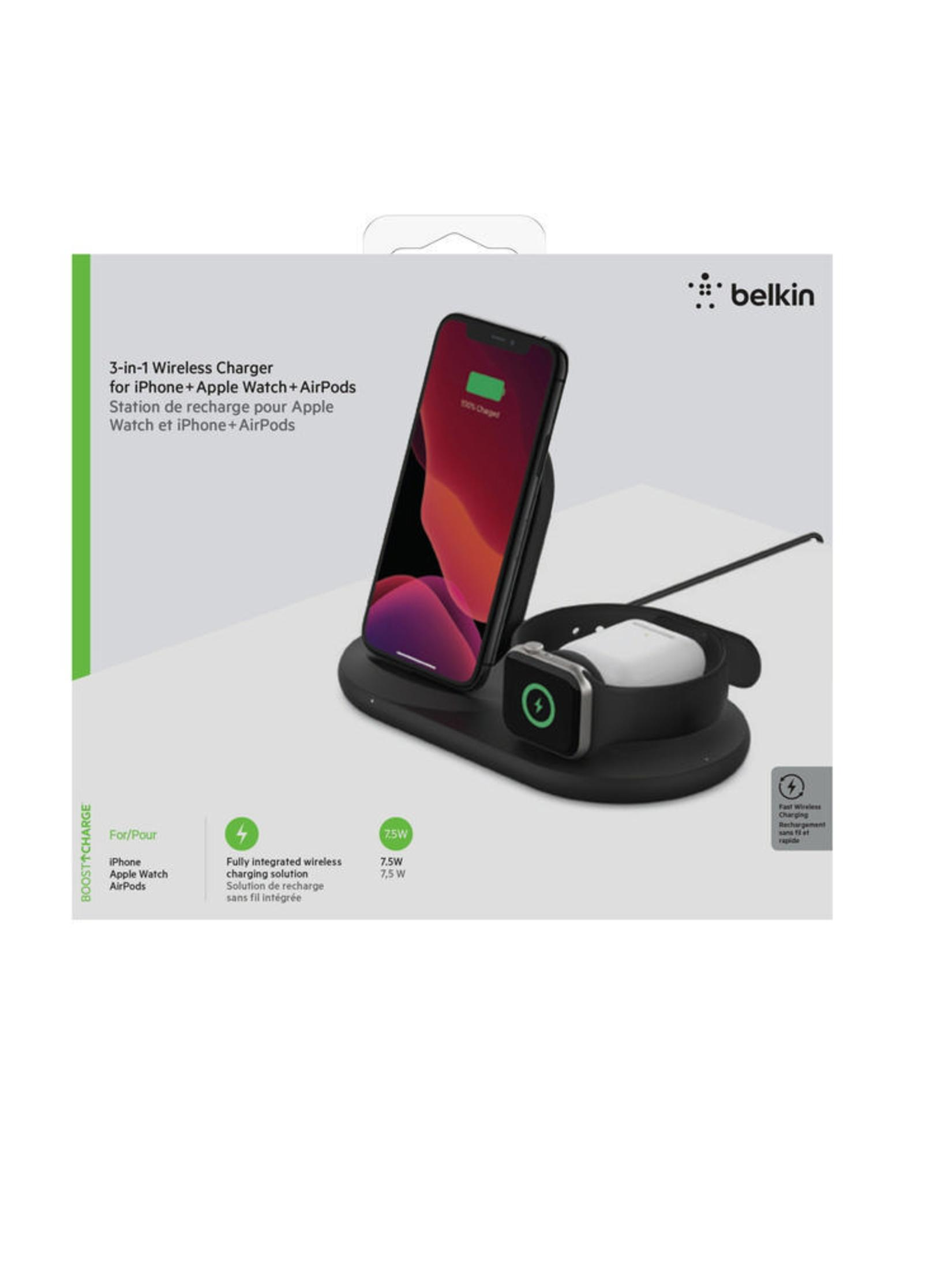Weißes und schwarzes kabelloses Ladegerät mit Telefon, Uhr und Ohrhörern. Es ist ein Belkin-Ladegerät.