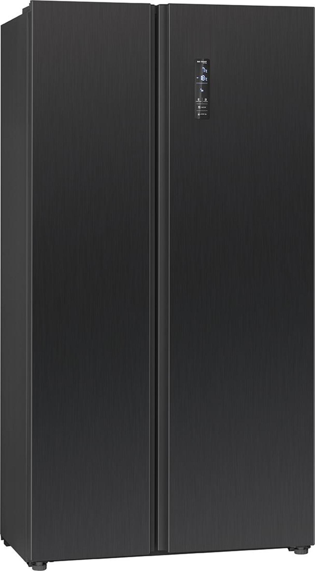 Ein schwarzer Kühlschrank mit zwei Türen. Er hat ein Display auf der rechten Tür.