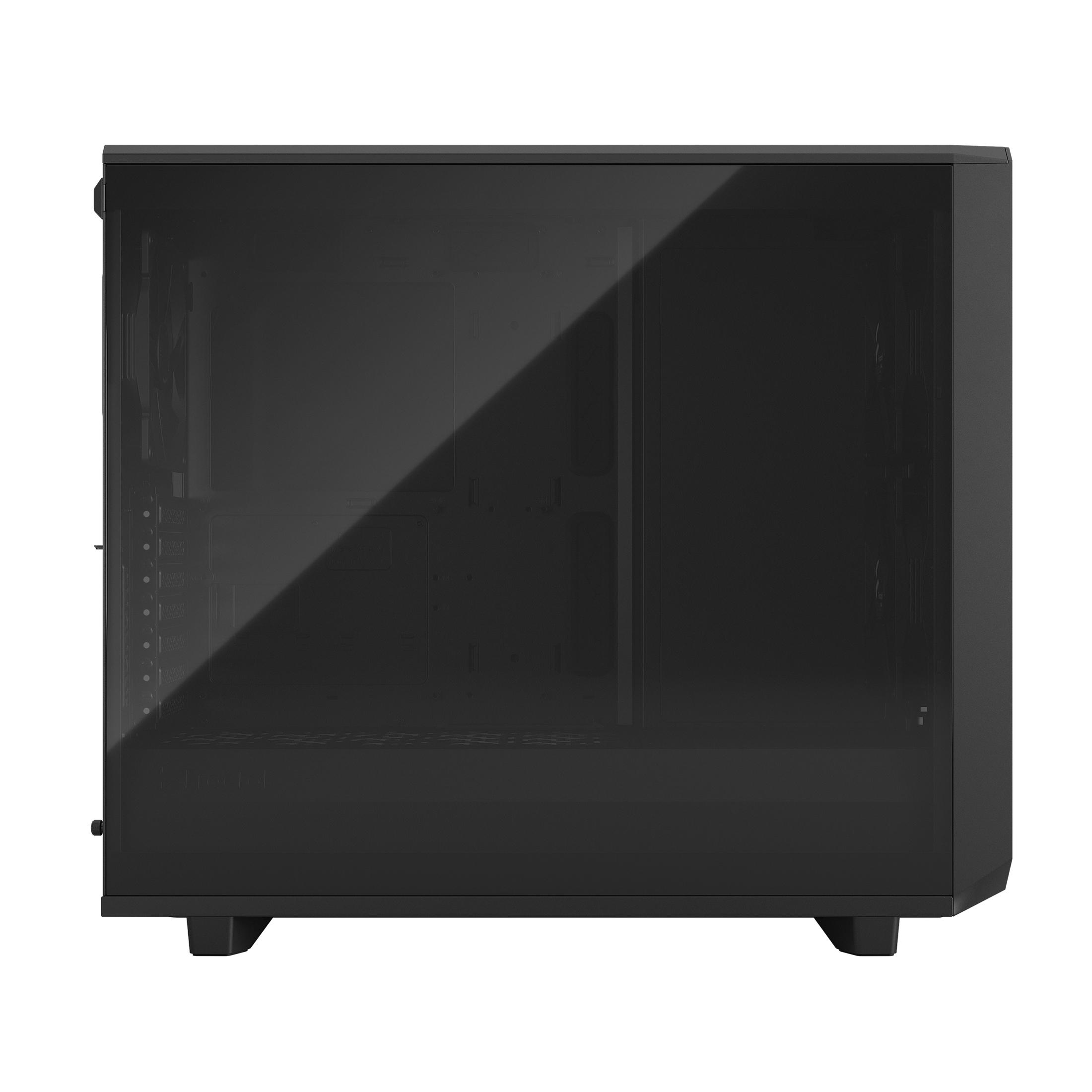 Zwarte computerkast met een glazen zijpaneel, dat het interieur laat zien.