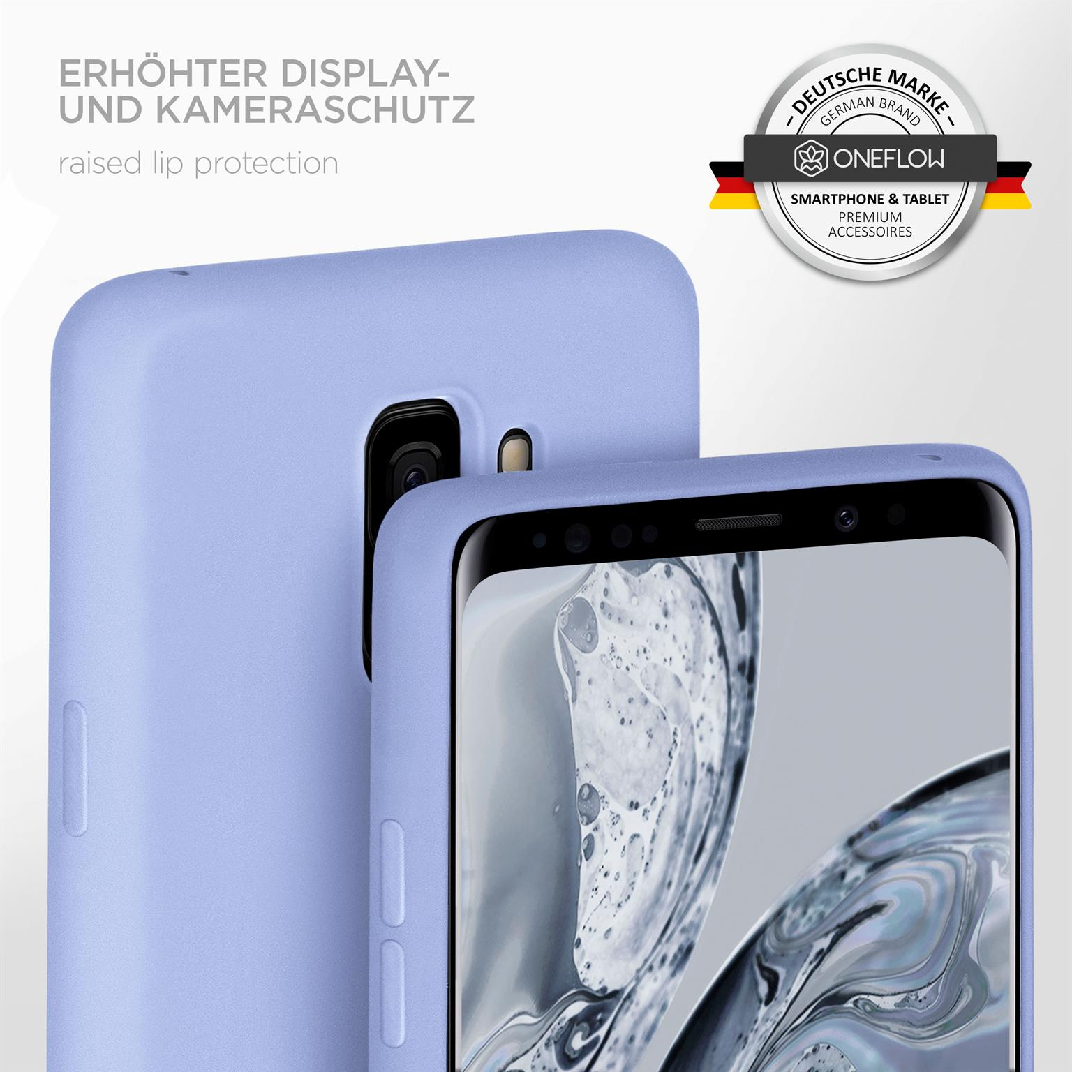 Nahaufnahme einer hellvioletten Handyhülle mit Kameraausschnitten. Das Telefon befindet sich in der Hülle. Branding sichtbar.