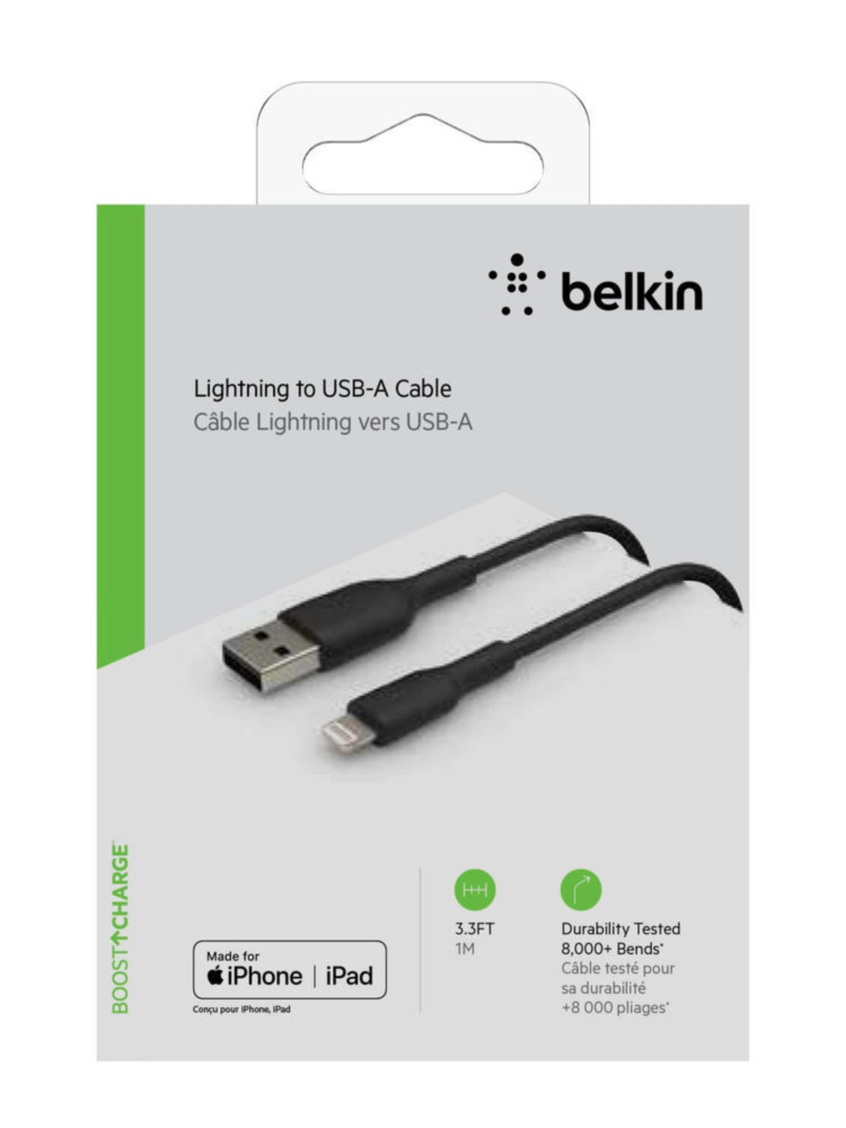 Un câble Lightning vers USB-A noir dans un emballage Belkin blanc et gris. Le câble est enroulé.