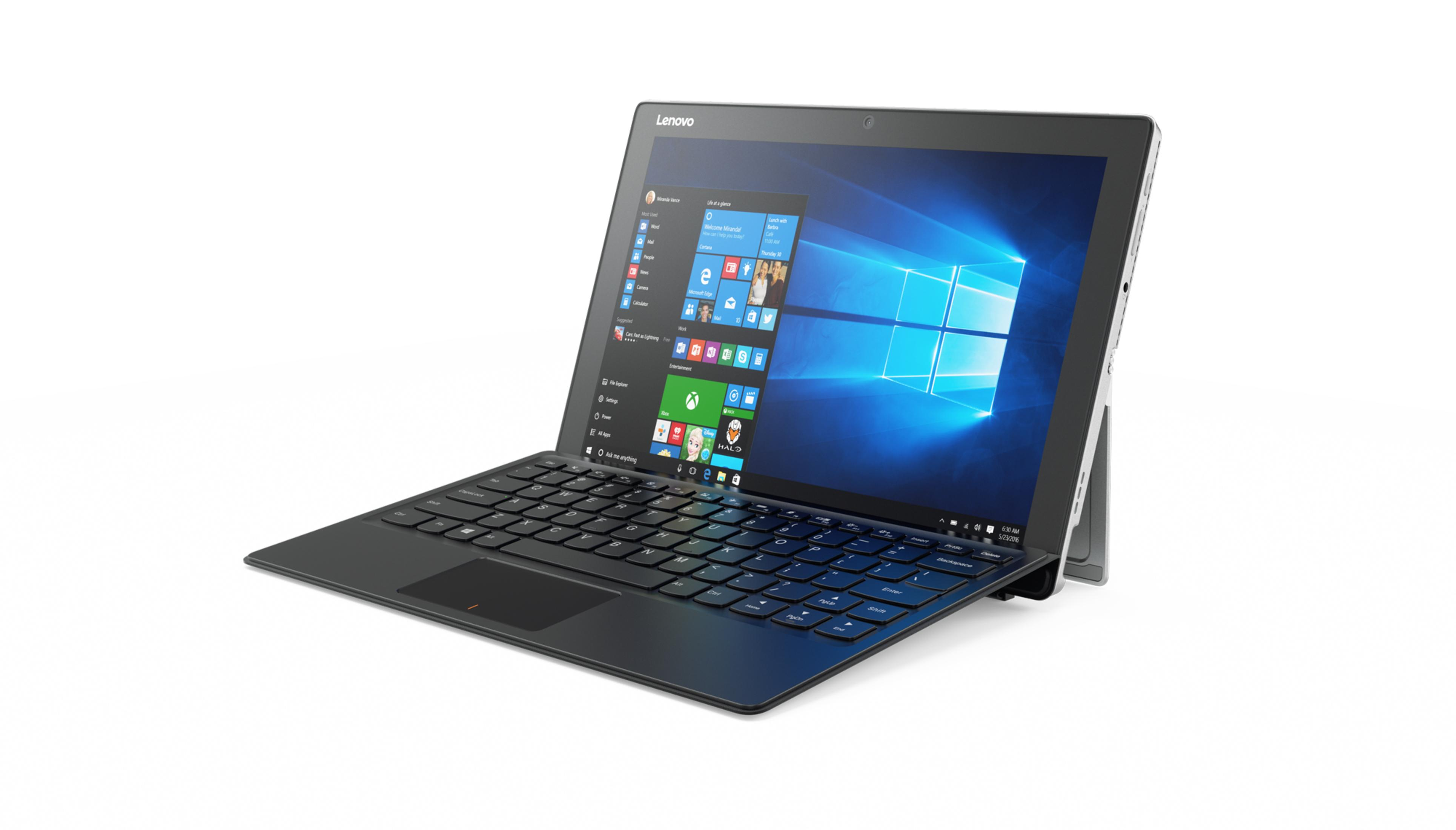 Schwarzer Lenovo Laptop/Tablet-Hybrid mit Windows-Bildschirm, Tastatur befestigt, weißer Rücken.