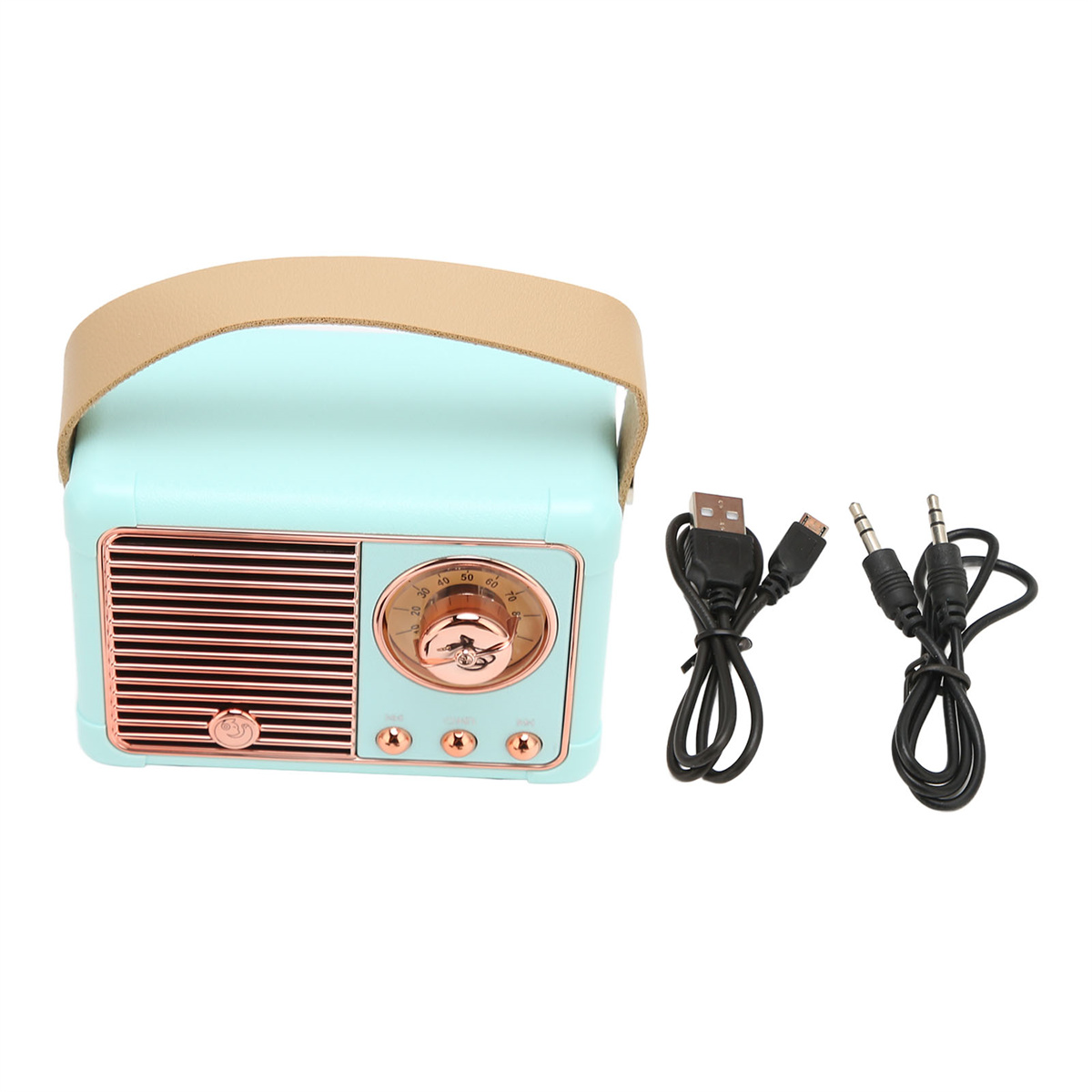 Radio im Vintage-Stil in Hellblau, mit Kabeln. Beiger Griff. Weißer Hintergrund.