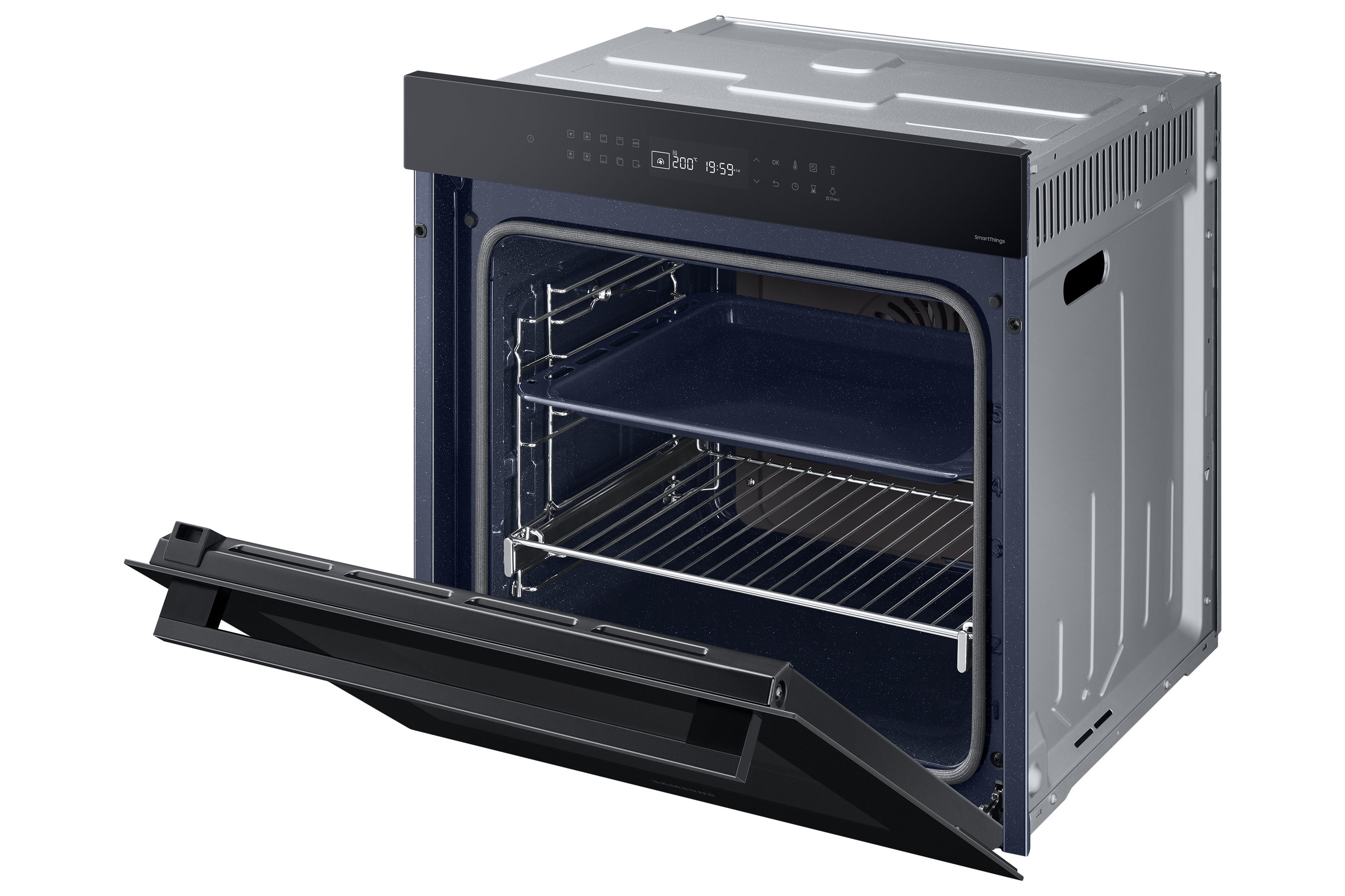 Forno, aperto, con ripiani, nero, argento, su sfondo bianco.