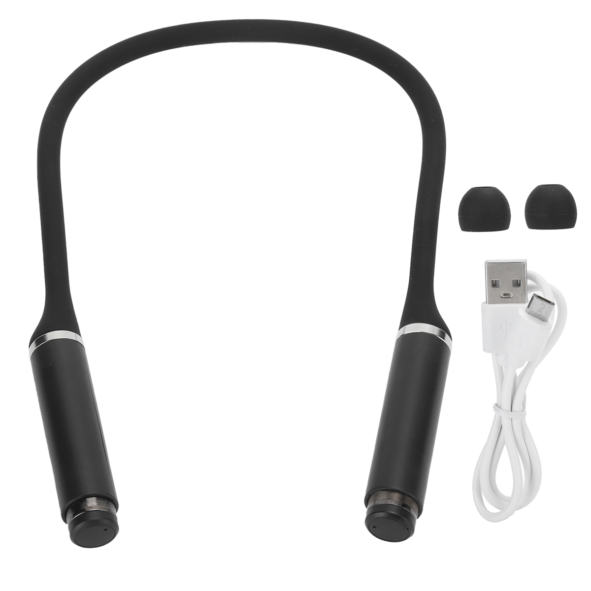 Schwarze Nackenbügel-Ohrhörer, weißes USB-Kabel und zusätzliche Ohrstöpsel. Isoliert auf weißem Hintergrund.