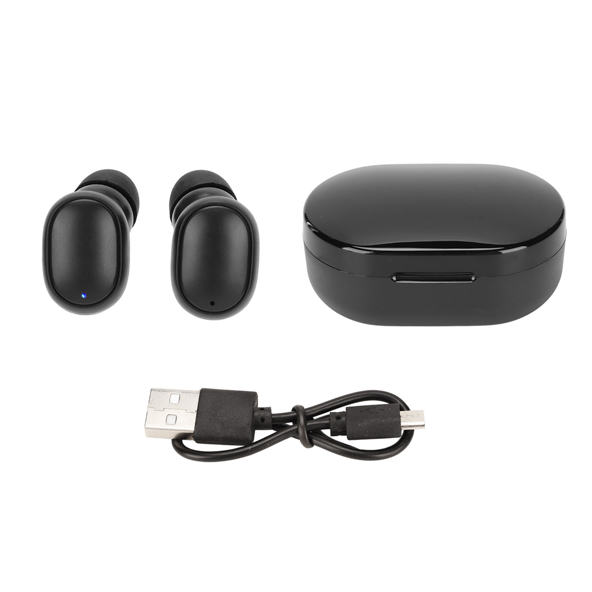 Schwarze kabellose Ohrhörer, Ladecase und USB-Kabel vor weißem Hintergrund.