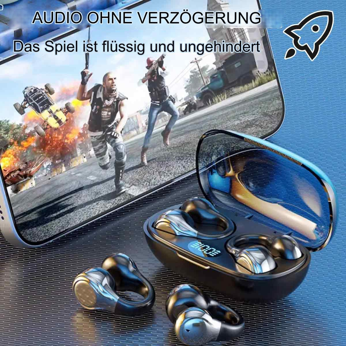 Ohrhörer in einem Ladecase, ein Telefon mit Spielebildschirm und Spielfiguren auf einem Tisch.