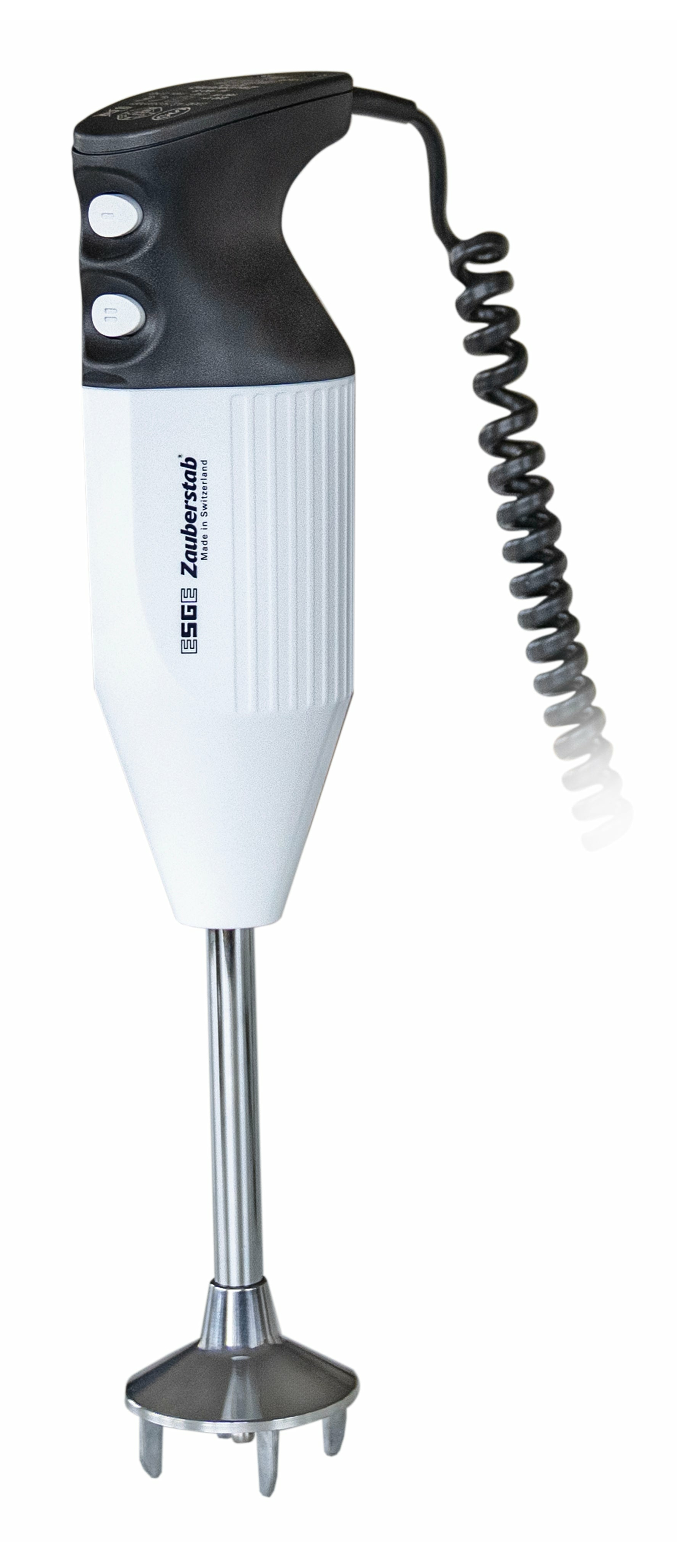 Biało-czarny blender ręczny ze srebrną głowicą do blendowania i spiralnym przewodem zasilającym.