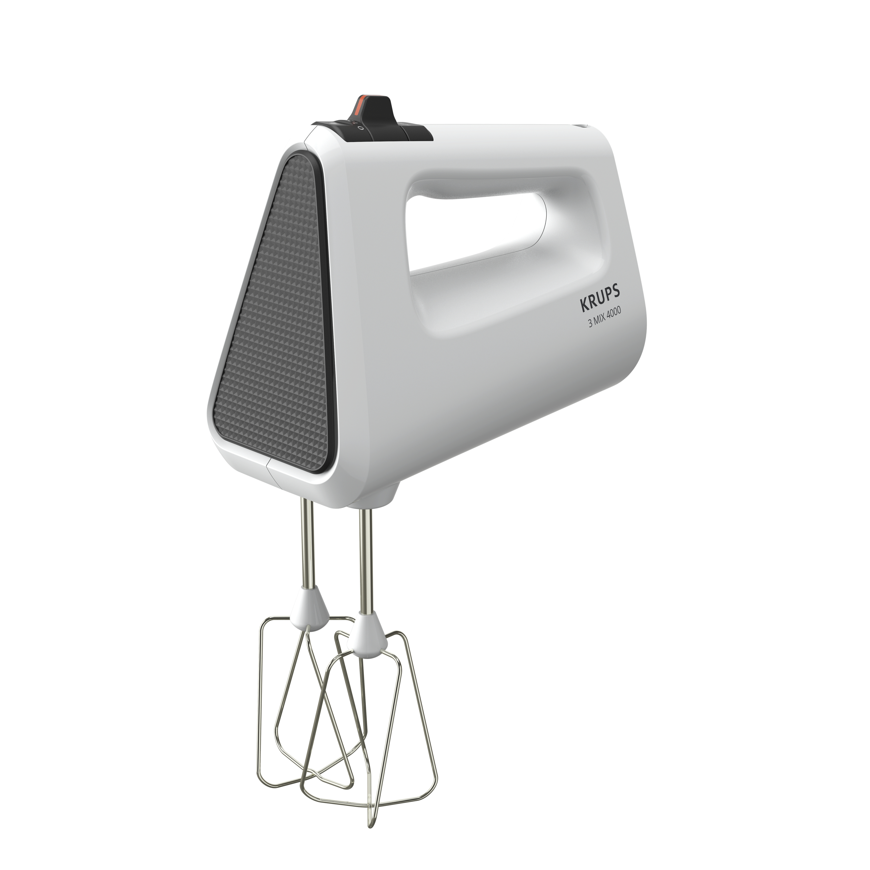 Witte handmixer met zwarte accenten en zilveren gardes. Witte achtergrond, licht schuine weergave.