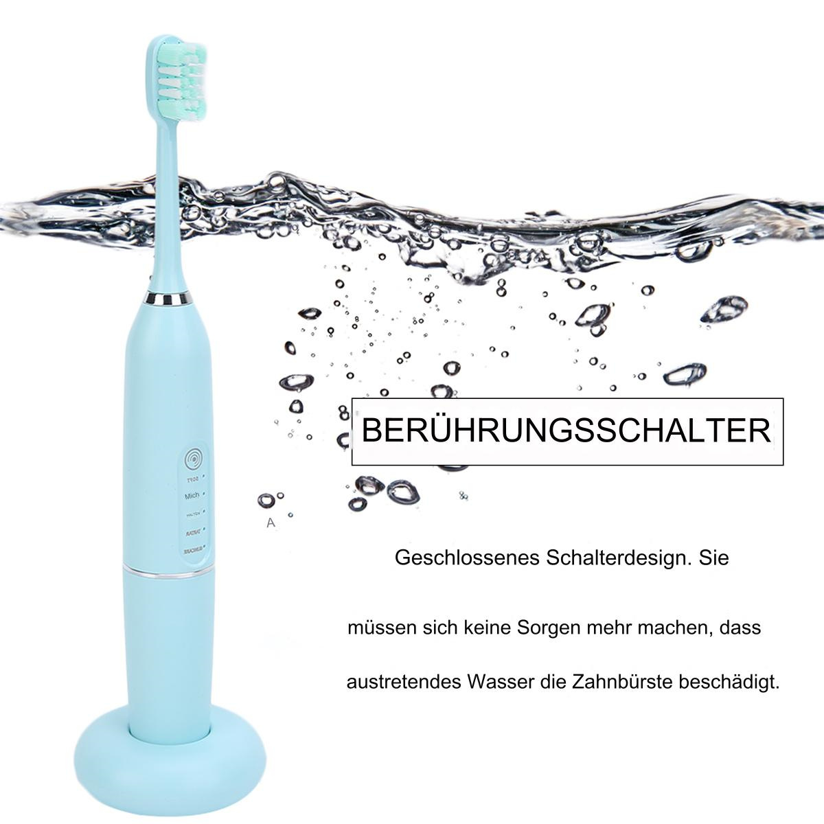 Eine blaue elektrische Zahnbürste auf einem Ständer, mit Wassertropfen.