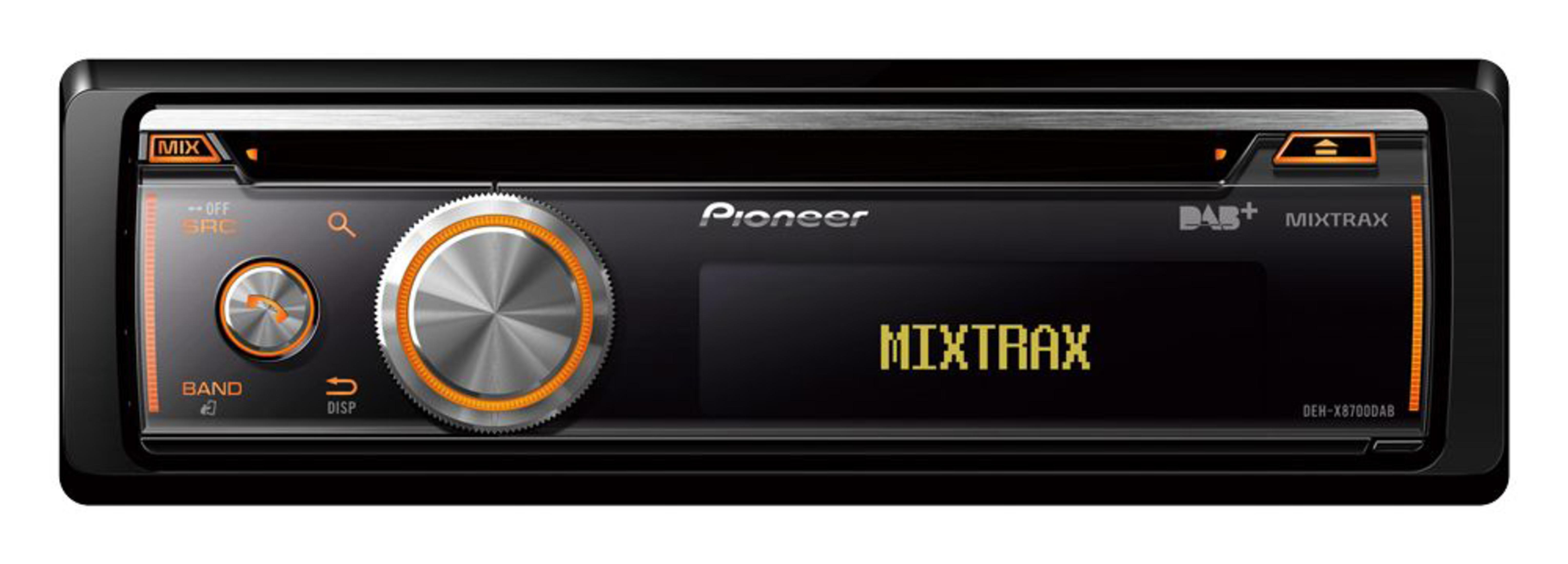 Autoradio mit schwarzem Rahmen. Es hat einen Bildschirm mit MIXTRAX und orangefarbenen Knöpfen.