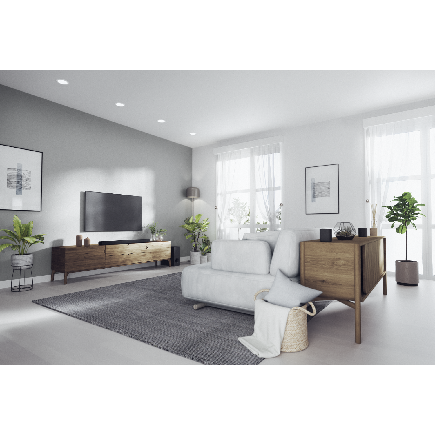 Ein modernes Wohnzimmer mit weißem Sofa und Holzmöbeln. Enthält einen Fernseher, Pflanzen und einen Teppich.