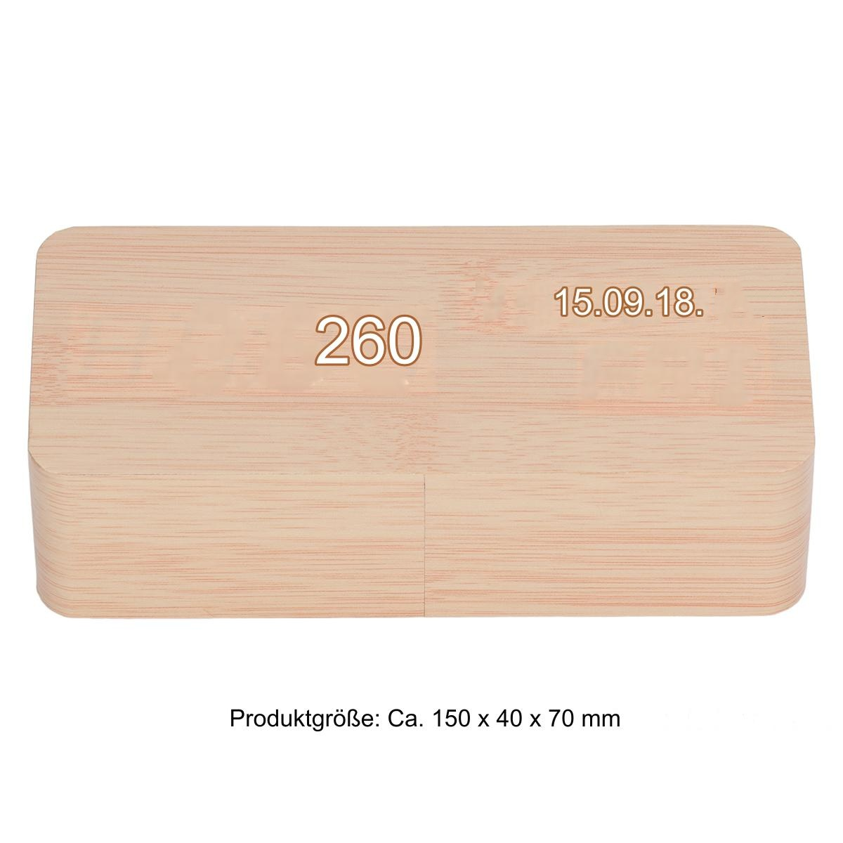 Eine rechteckige Kiste aus hellem Holz mit der Nummer 260 und dem Datum 15.09.18.