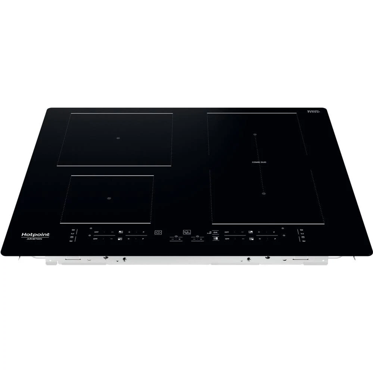Un piano cottura a induzione nero con quattro zone di cottura. Il pannello di controllo è in basso. È un prodotto Hotpoint.