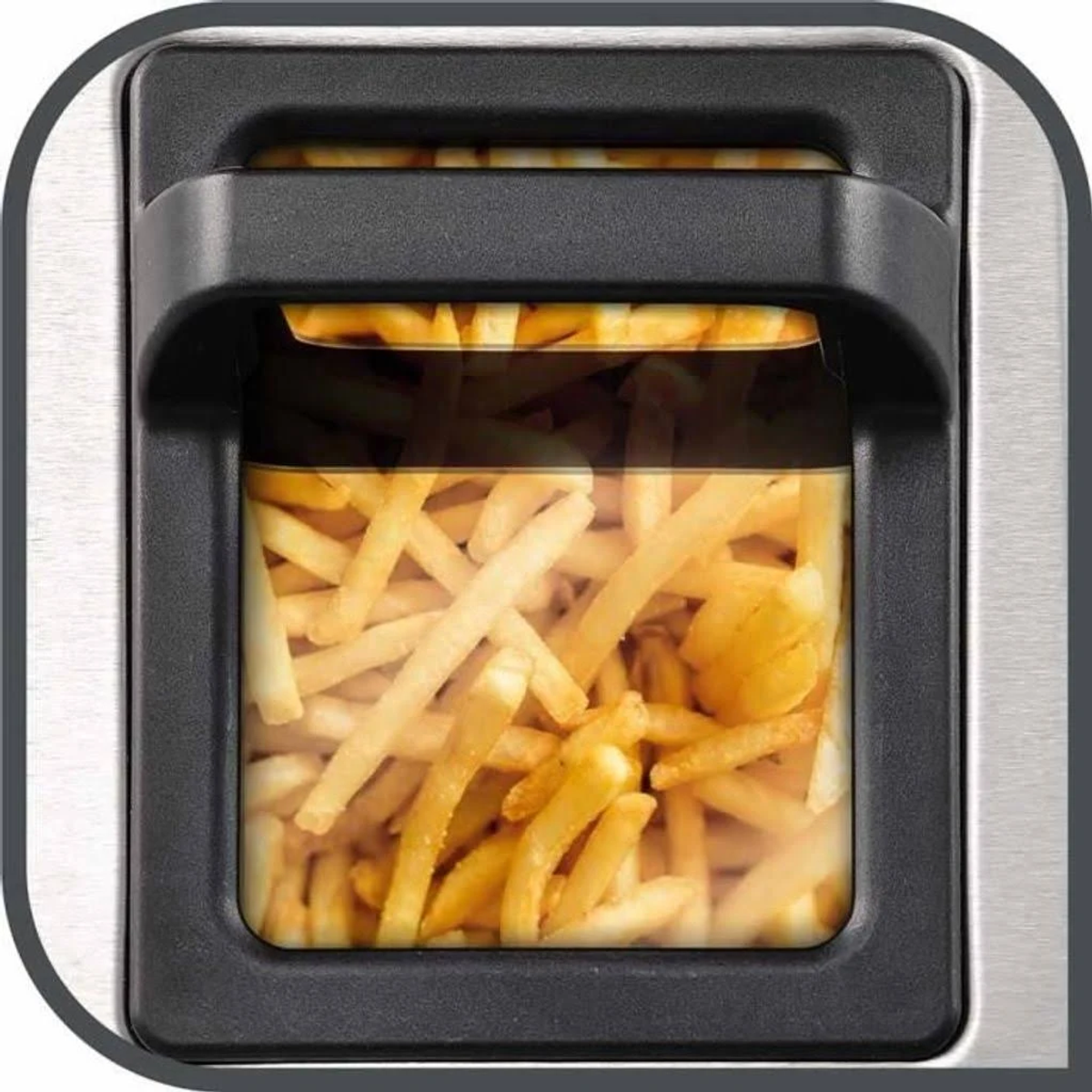Una freidora de aire con una ventana que muestra papas fritas. El asa negra está en la parte superior.
