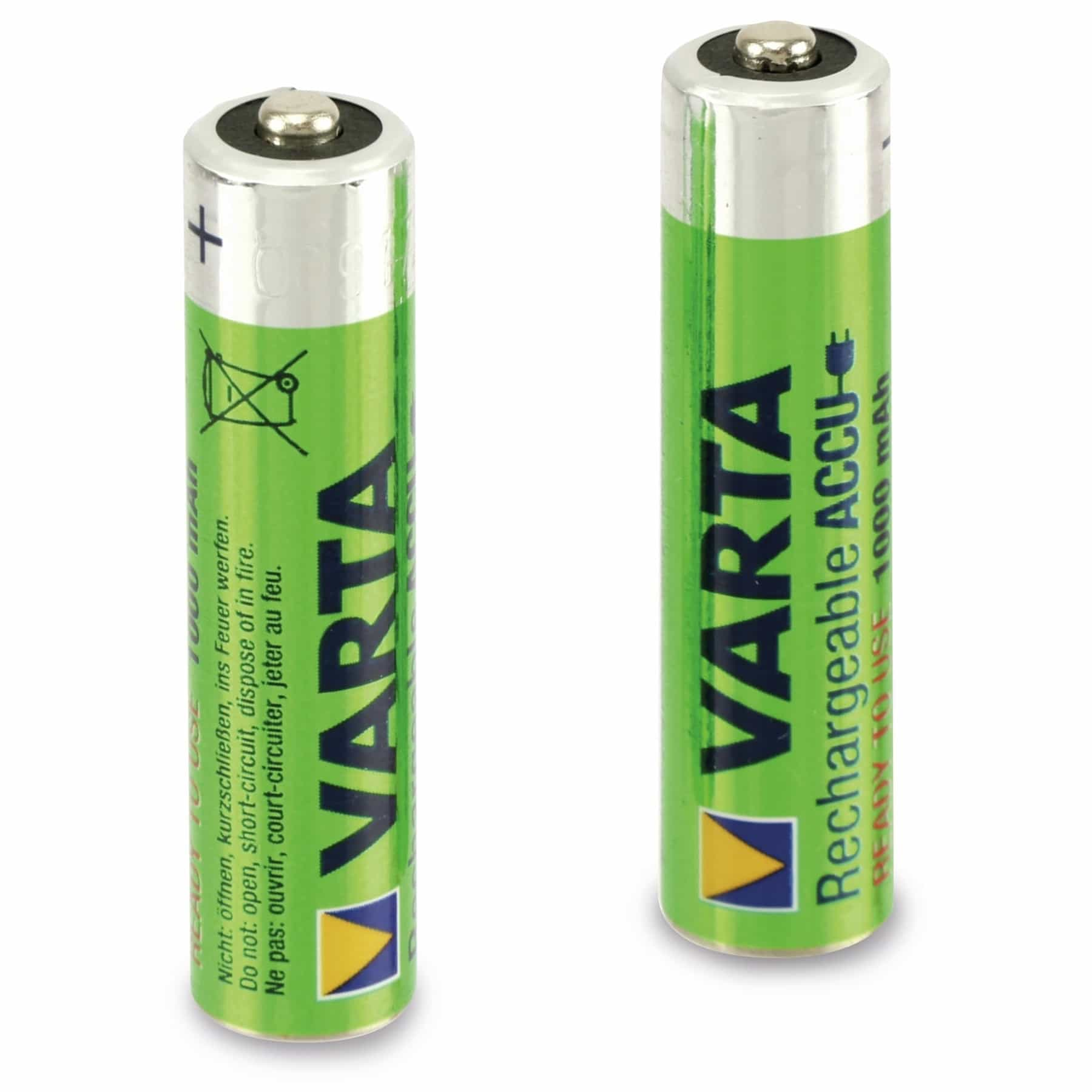 Twee groene VARTA oplaadbare AA-batterijen. Witte achtergrond. Batterijen staan rechtop.
