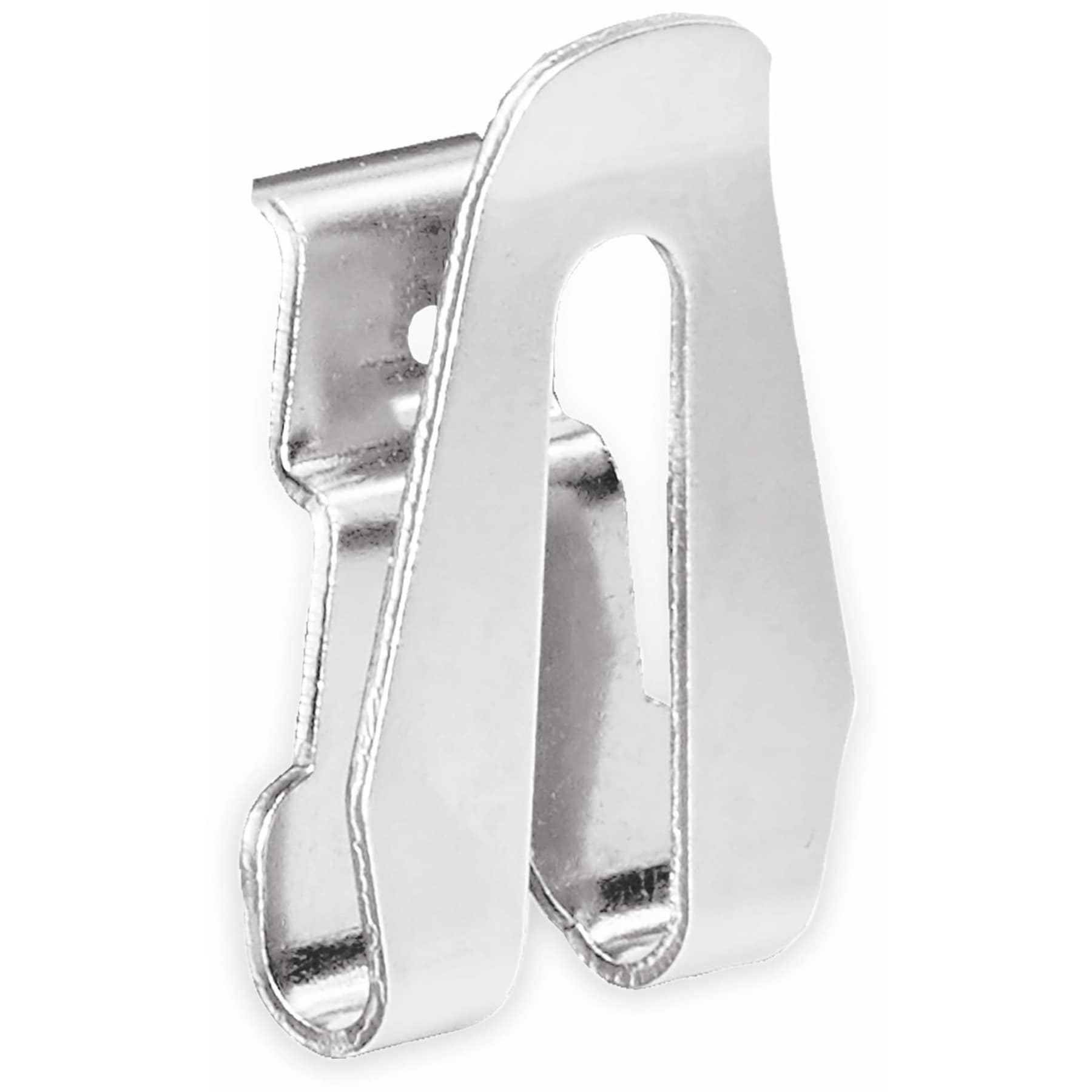 Srebrny metalowy klips używany jako łącznik, na białym tle.