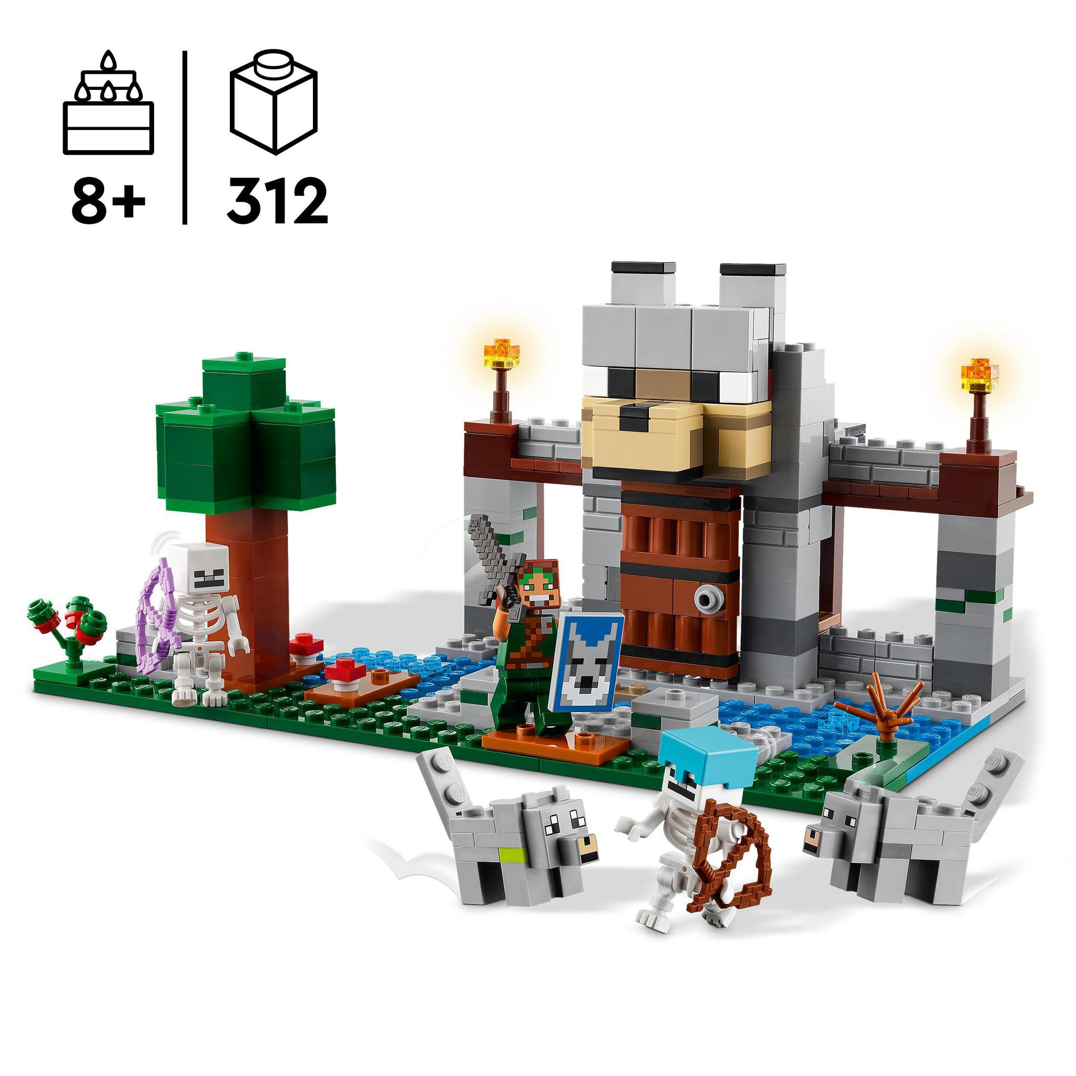 Lego Minecraft Set mit Figuren, Strukturen, einem Fluss und einem Baum auf weißem Hintergrund.