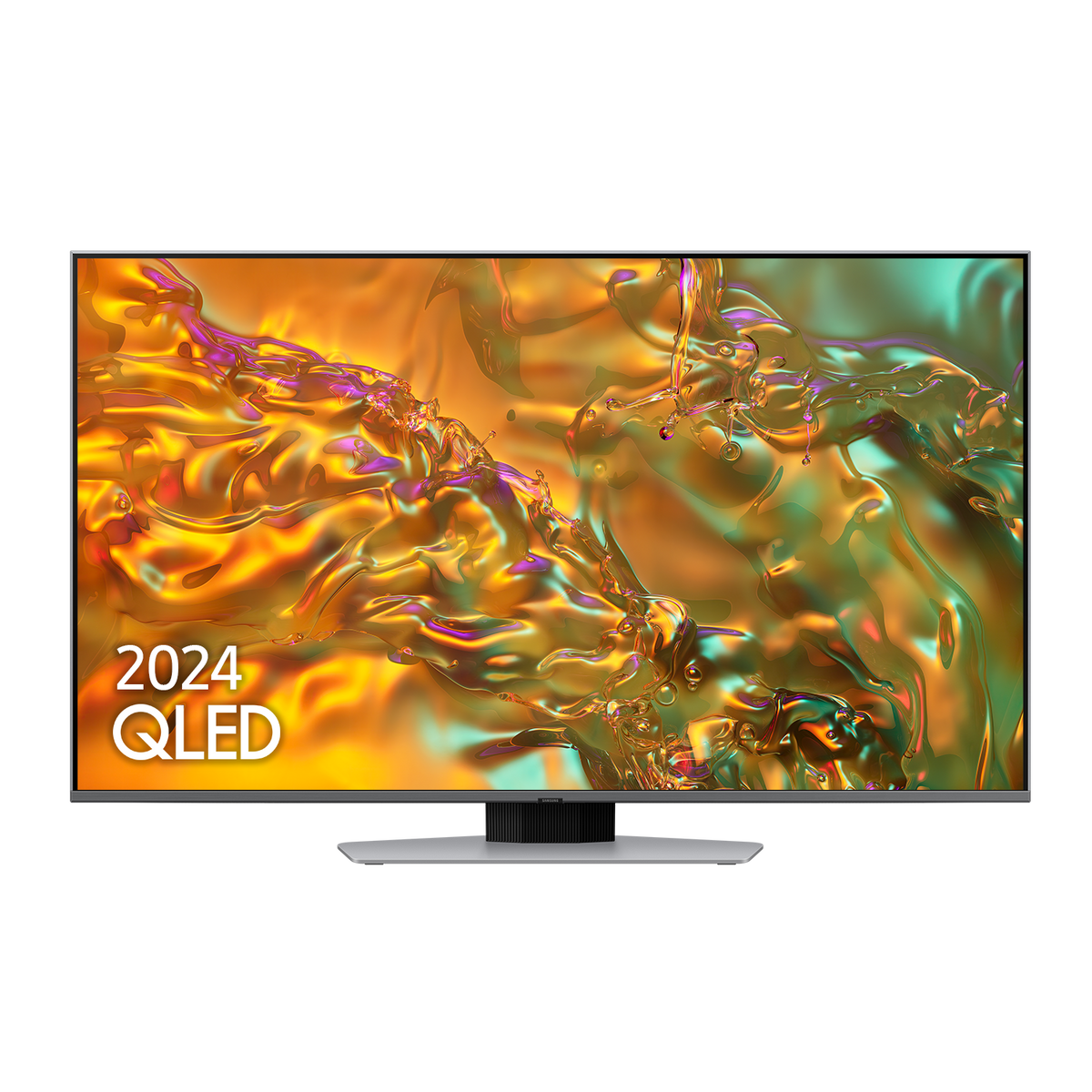 Telewizor z płaskim ekranem z napisem 2024 QLED, stojący na podstawie. Ekran wyświetla kolorowe, abstrakcyjne tło.