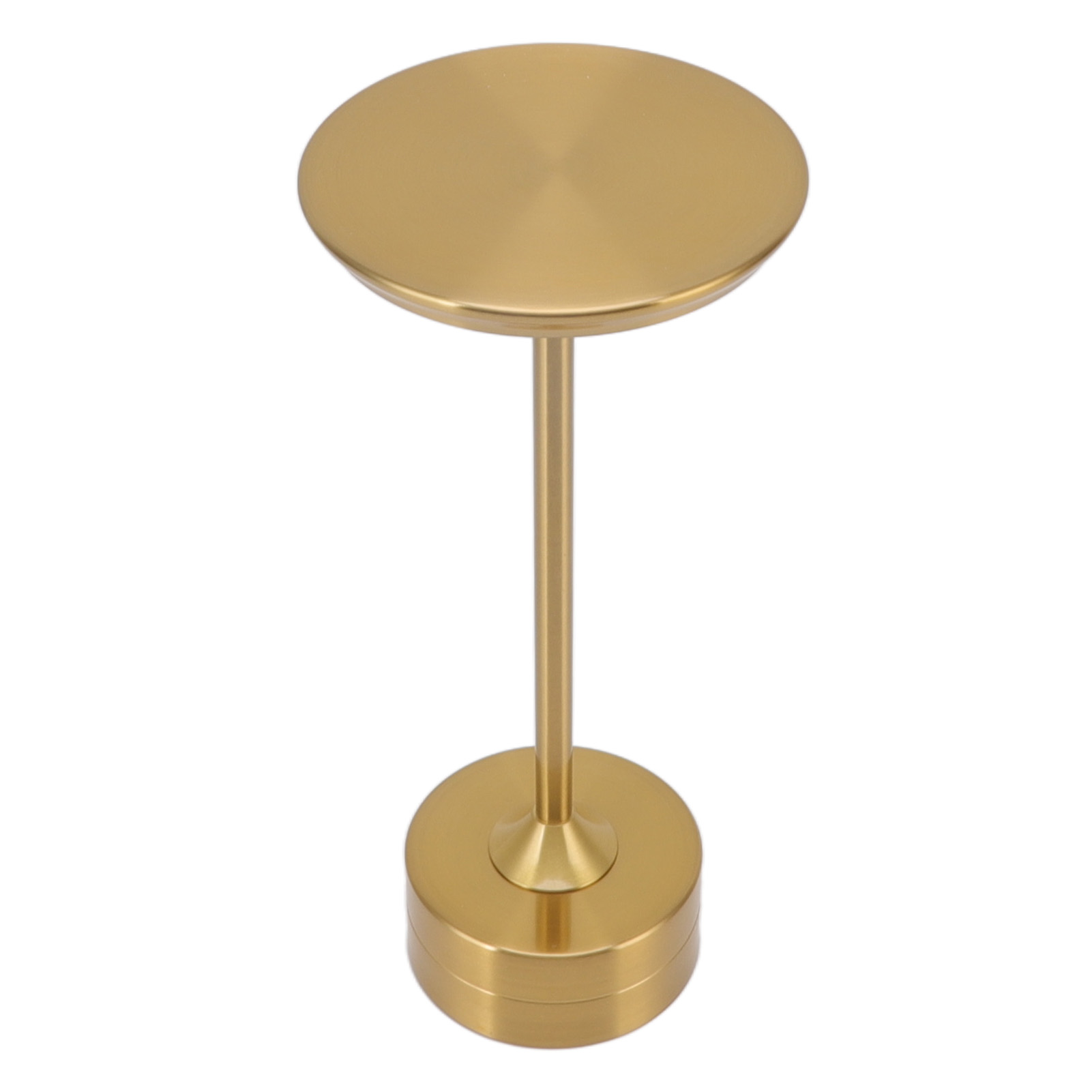 Ein goldener Beistelltisch mit kreisförmiger Oberseite und zylindrischer Basis. Der Tisch steht auf weißem Untergrund.