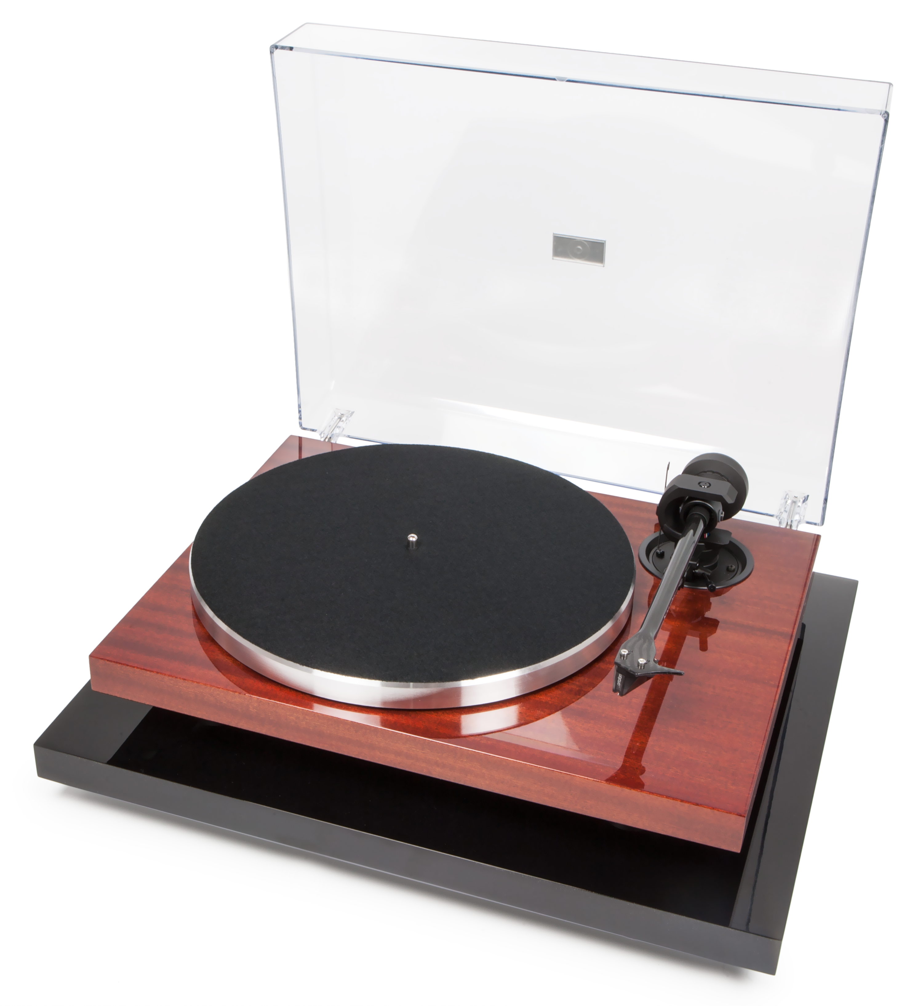 Gramofon z drewnianą podstawą, czarnymi akcentami i przezroczystą pokrywą.