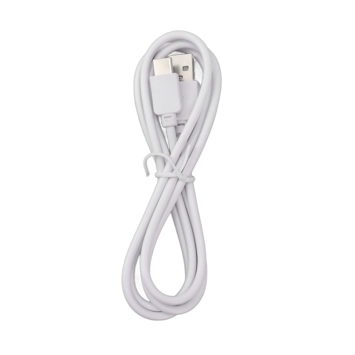 Weißes USB-Kabel, aufgerollt, mit USB-A- und Micro-USB-Anschlüssen, auf weißem Hintergrund.