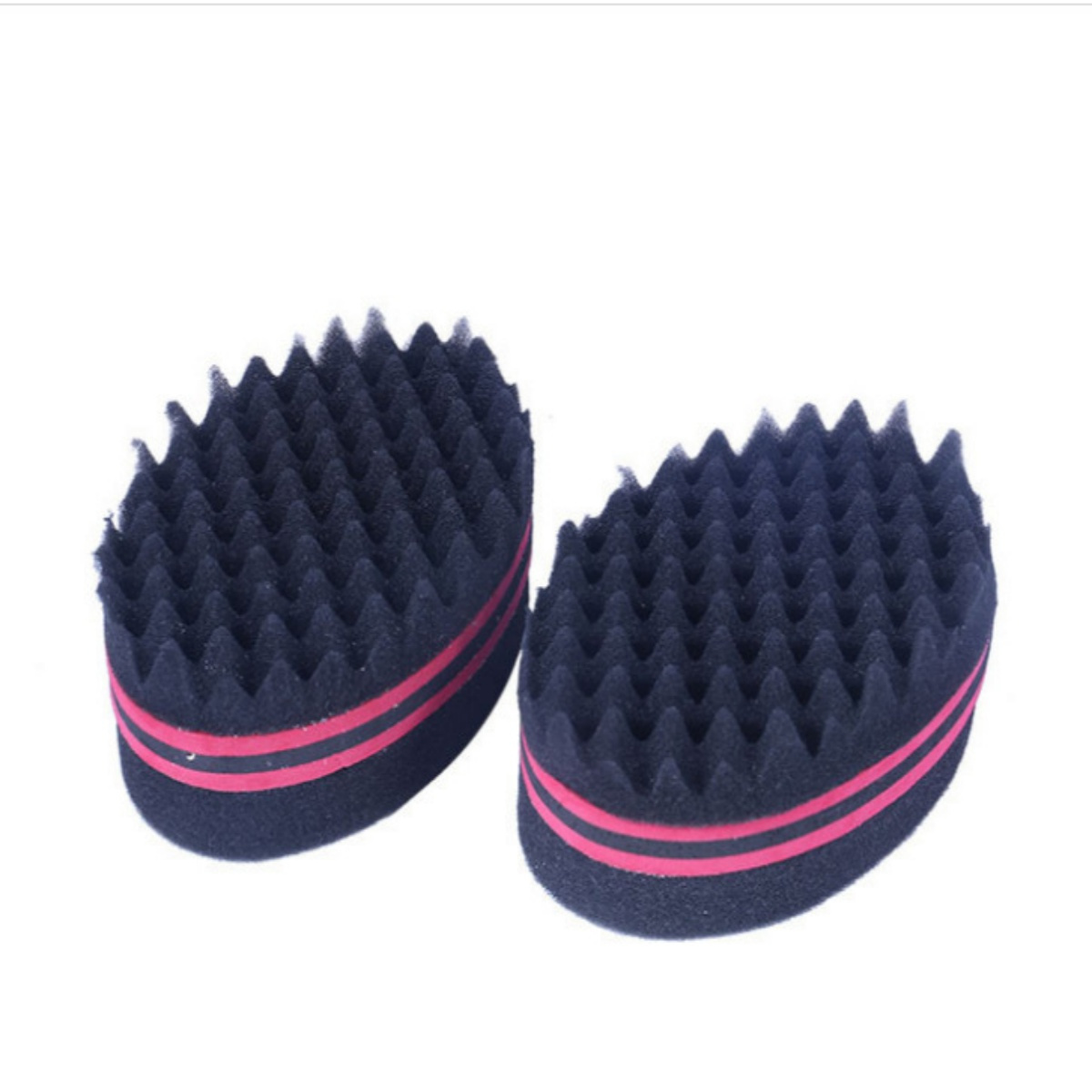 Zwei schwarze Schwämme mit roten Streifen, für das Haarstyling, auf weißem Hintergrund.