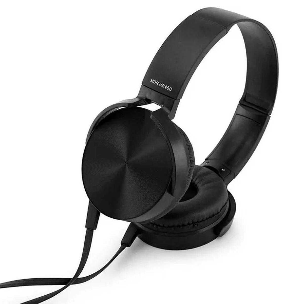 Schwarze Over-Ear-Kopfhörer auf weißem Hintergrund. Der Markenname 'MDR-XB450' ist sichtbar.