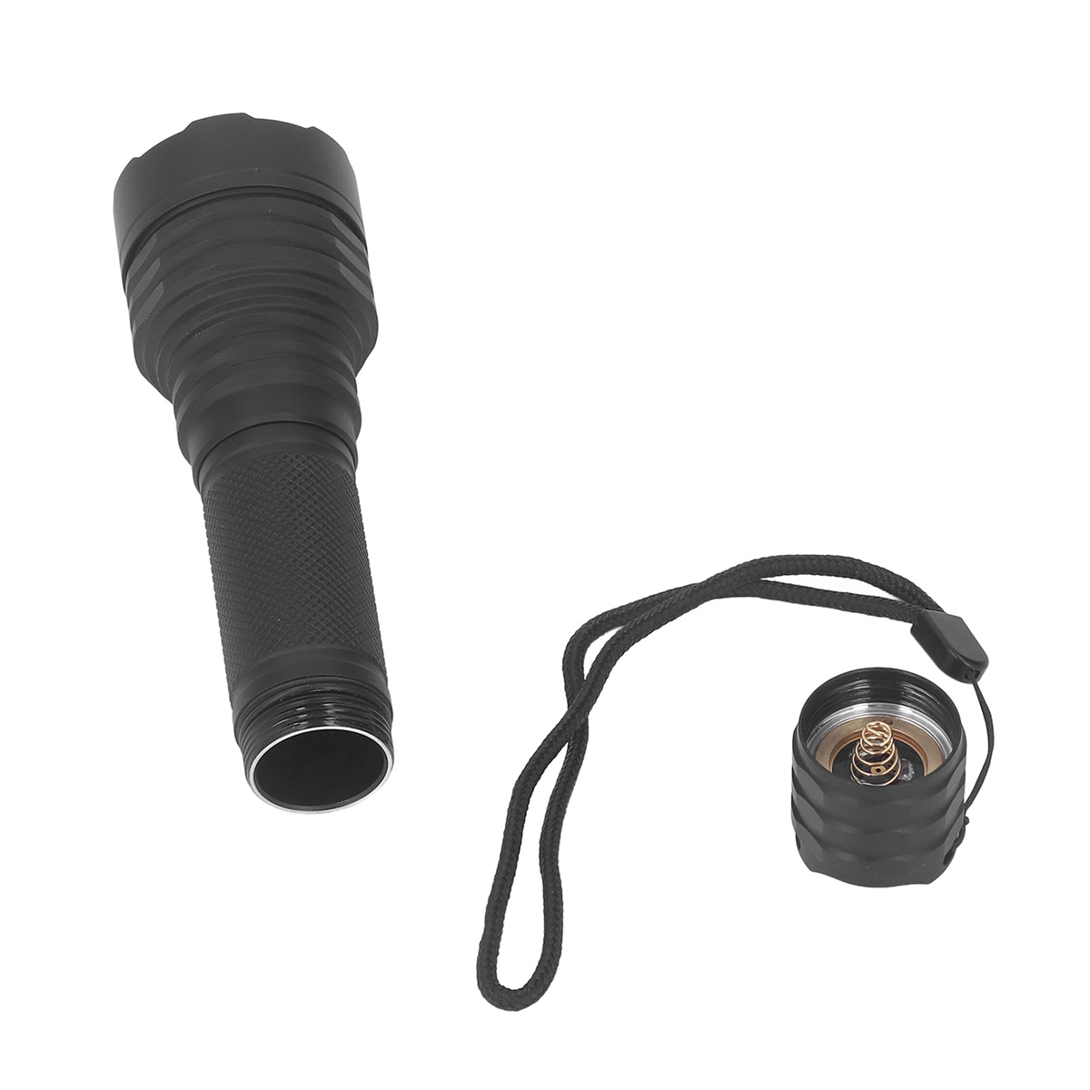 Eine schwarze Taschenlampe mit abgeschraubter Oberseite, die interne Komponenten zeigt. Eine Handschlaufe ist sichtbar.