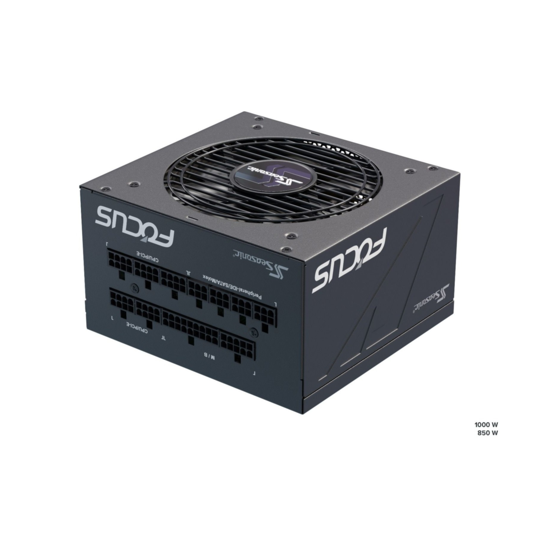 Ein schwarzes Computer-Netzteil mit dem Wort "FOCUS" in Weiß und einem Lüfter oben.