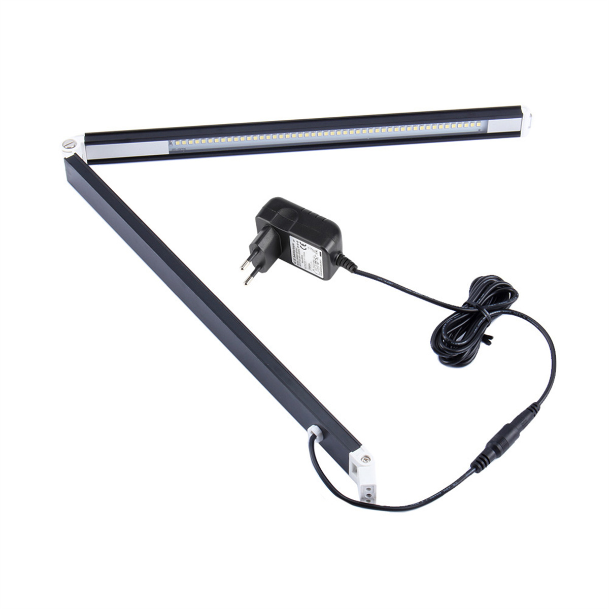 Schwarze LED-Leuchte mit Netzteil und Kabel. Die Leuchte ist zweiteilig und durch ein Scharnier verbunden.