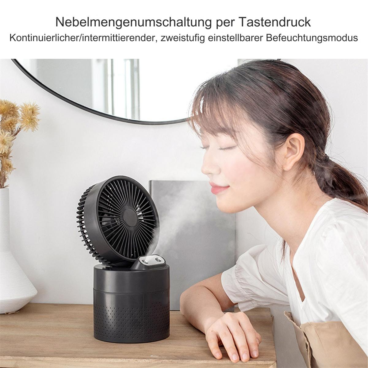 Eine Frau steht in der Nähe eines schwarz-grauen Ventilators/Luftbefeuchters. Er steht auf Holz, neben einem Spiegel.