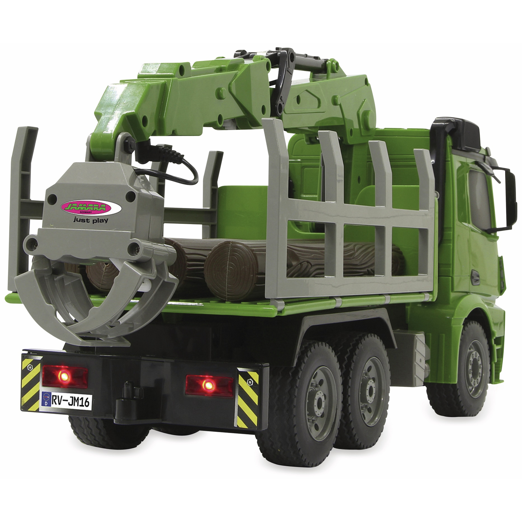 Ein grüner Spielzeug-LKW mit Kran, der Holzstämme hält. Der LKW hat graue Details und einen weißen Hintergrund.