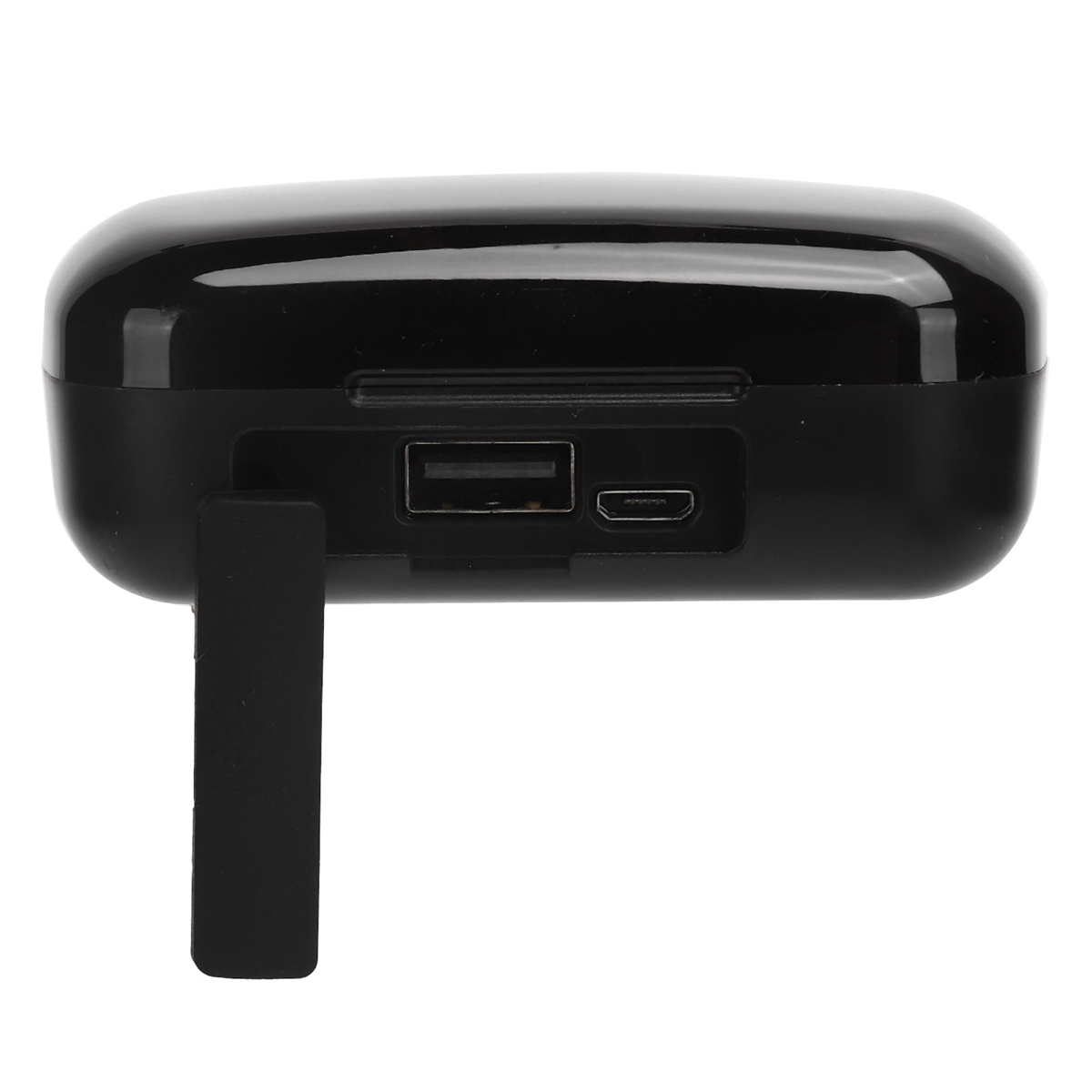 Schwarzes Ladeetui mit Anschlüssen und Ständer. USB- und Micro-USB-Anschlüsse sichtbar.
