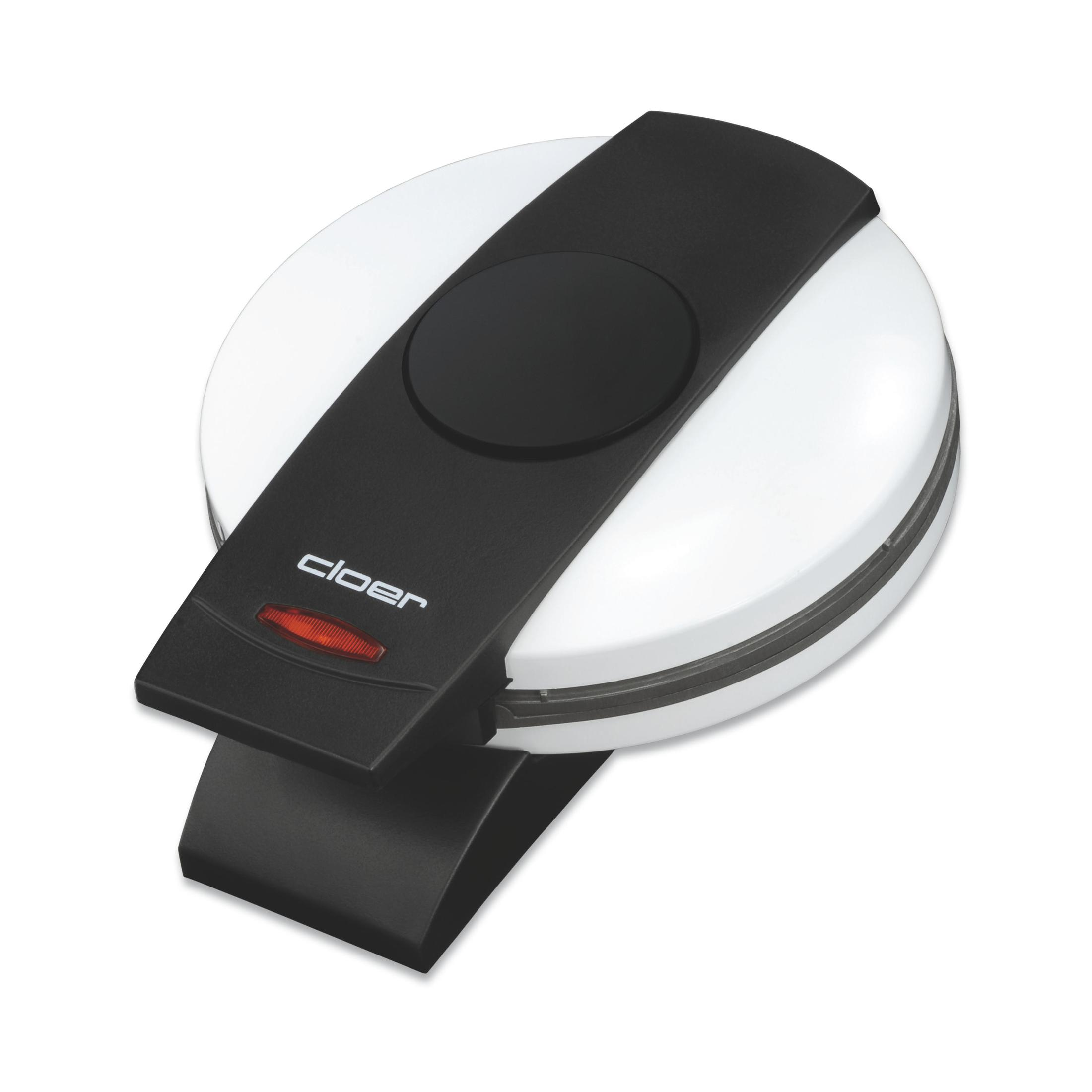 Biało-czarna gofrownica. Jest zamknięta. Ma czarny uchwyt z zapalonym czerwonym światłem.