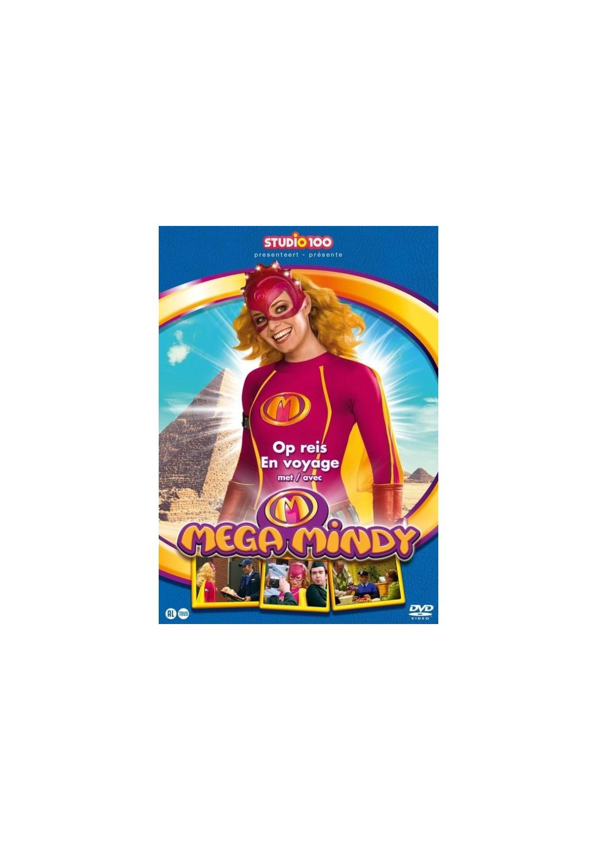 Filmposter: 'Mega Mindy' met een vrouw in kostuum, een piramide en tekst.