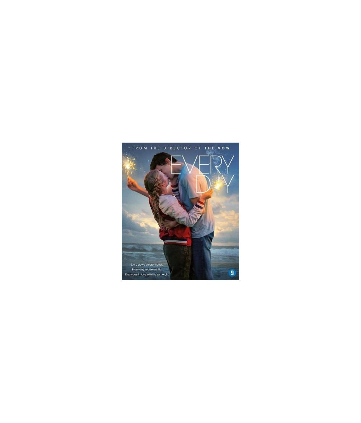 Affiche du film 'Every Day' avec deux personnes s'embrassant, des étincelles et du texte.