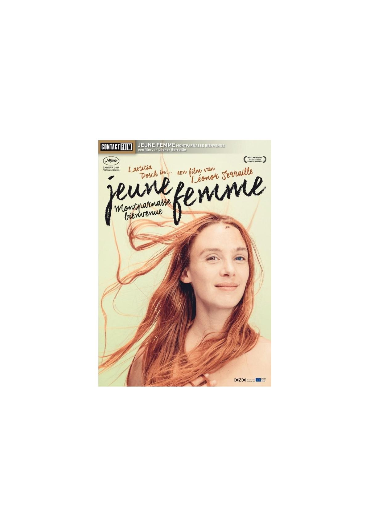 DVD-hoes voor 'Jeune Femme'. Een vrouw met rood haar glimlacht. Titeltekst op de hoes.