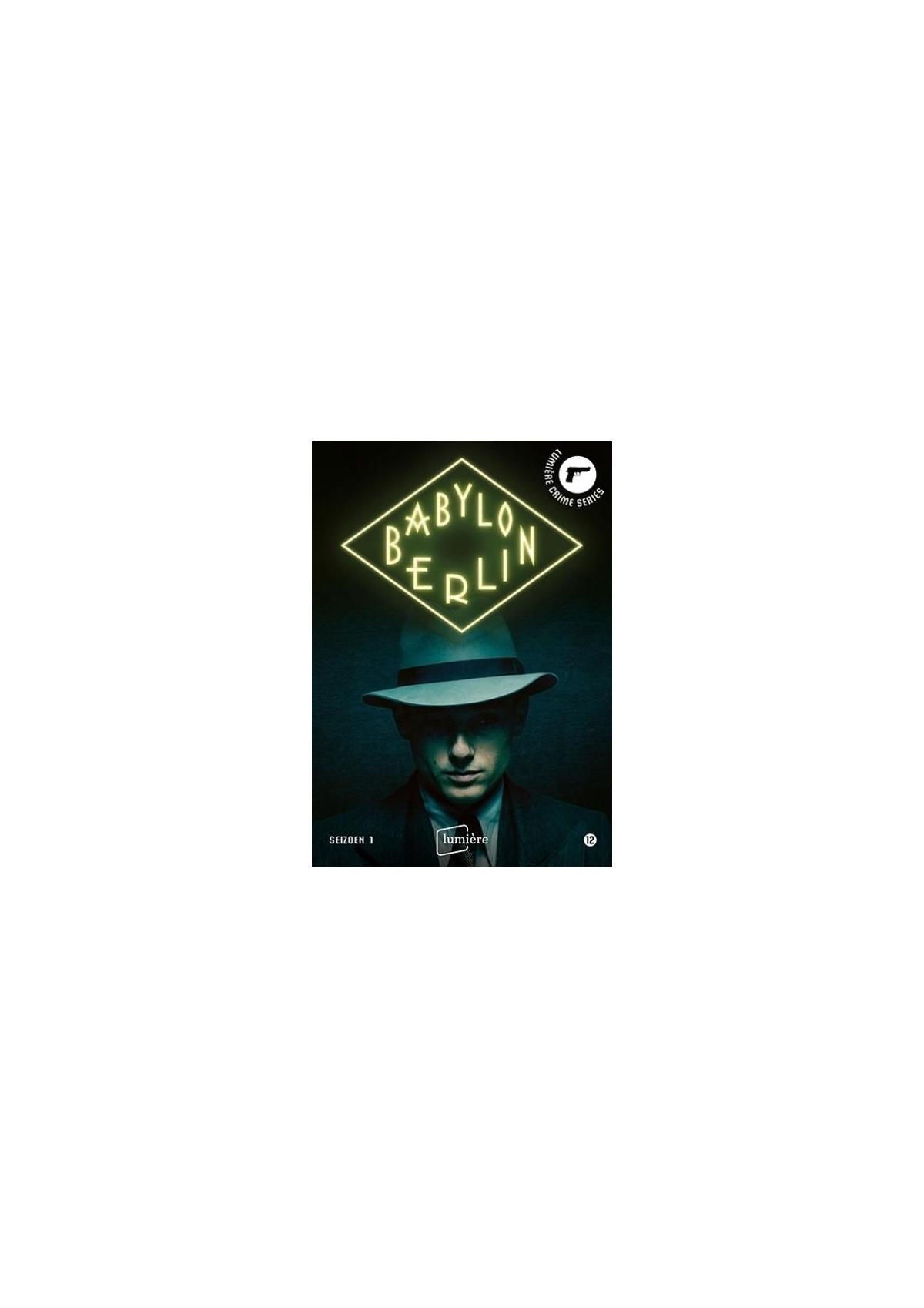 Affiche du film "Babylon Berlin". Un homme avec un chapeau devant une enseigne au néon qui dit Babylon Berlin.