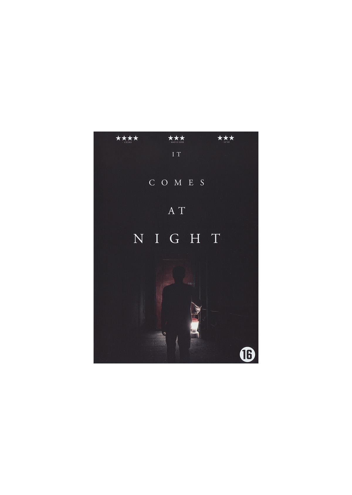 Affiche: It Comes at Night, scène sombre avec personne et lanterne.