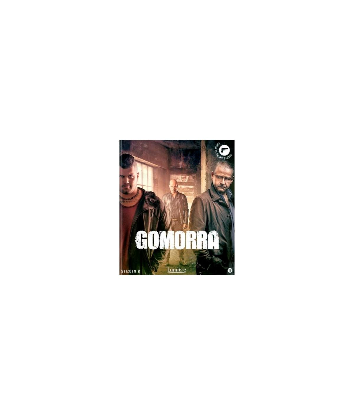 Filmposter met drie mannen, titel "GOMORRA", met wat tekst.