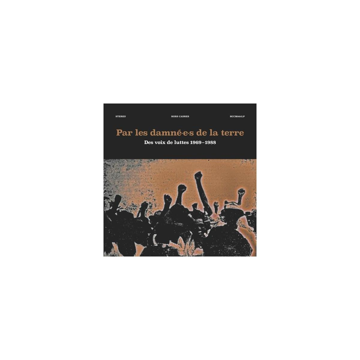 Pochette d'album avec des silhouettes de poings levés et le texte 'Par les damnées de la terre'.