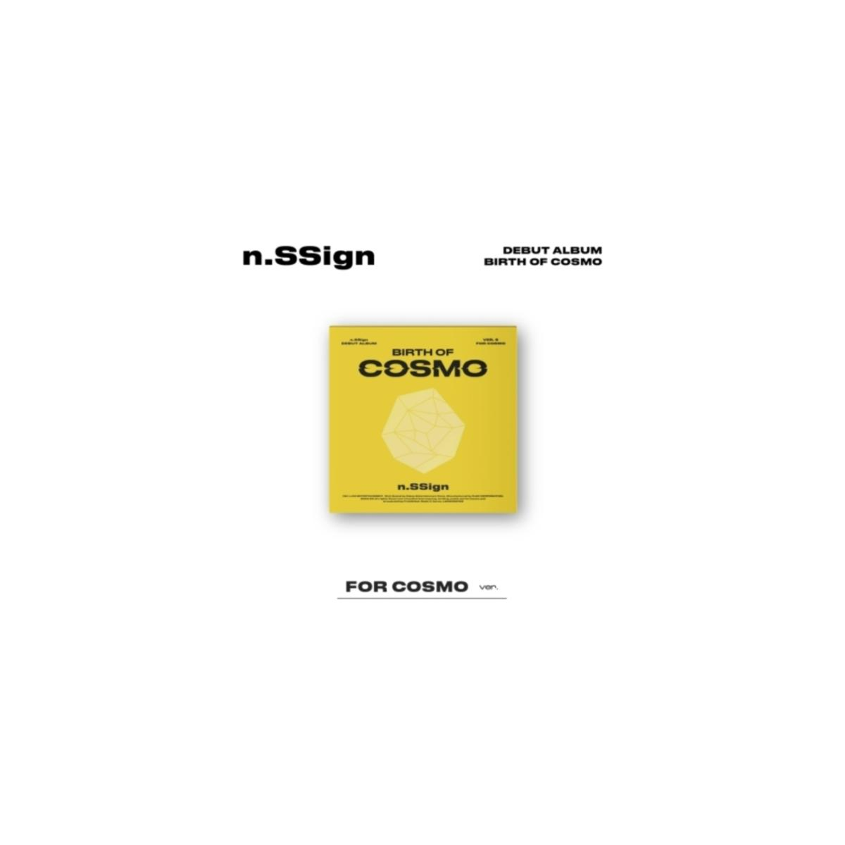 Albumhoes: een geel album met tekst en de woorden: n.SSign, Debut Album, Birth of Cosmo.