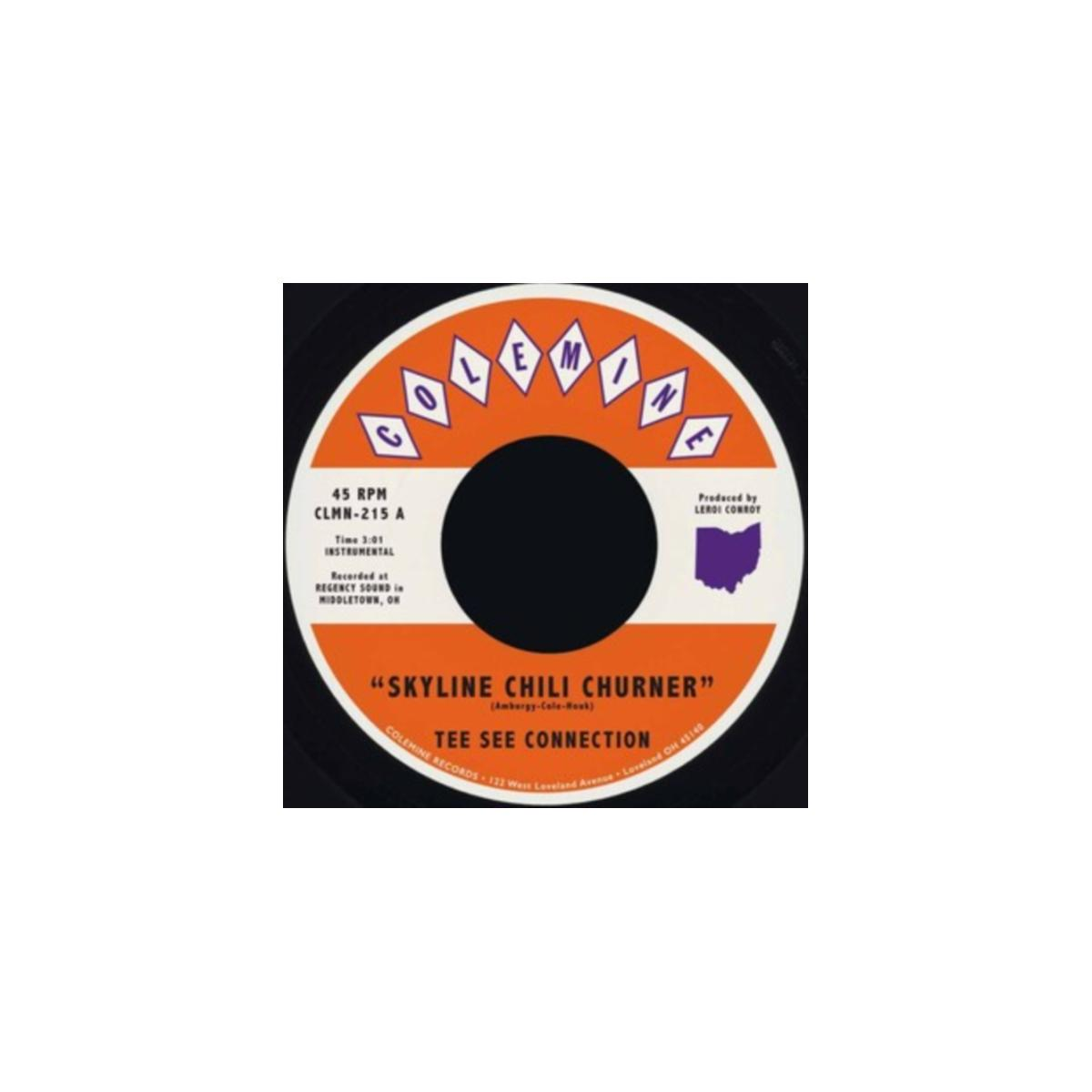 Un label de disque avec un centre orange et le texte Skyline Chili Churner.