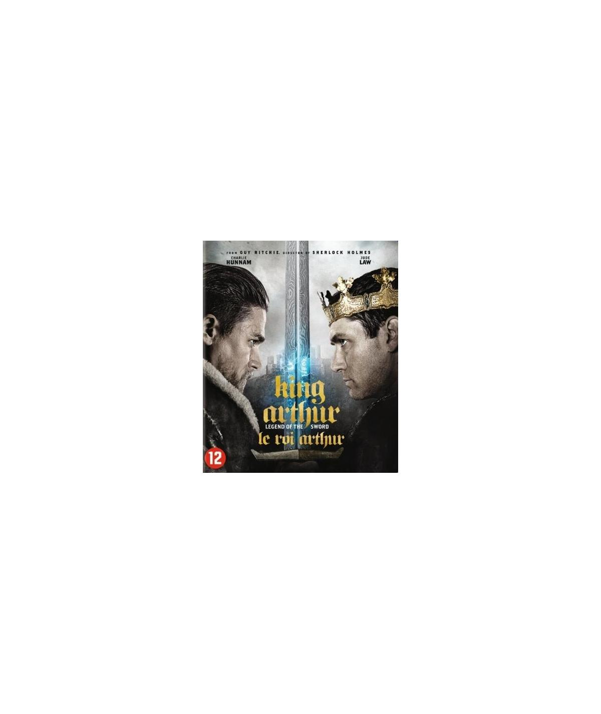 Filmposter voor King Arthur. Twee mannen staan tegenover elkaar met een zwaard ertussen.